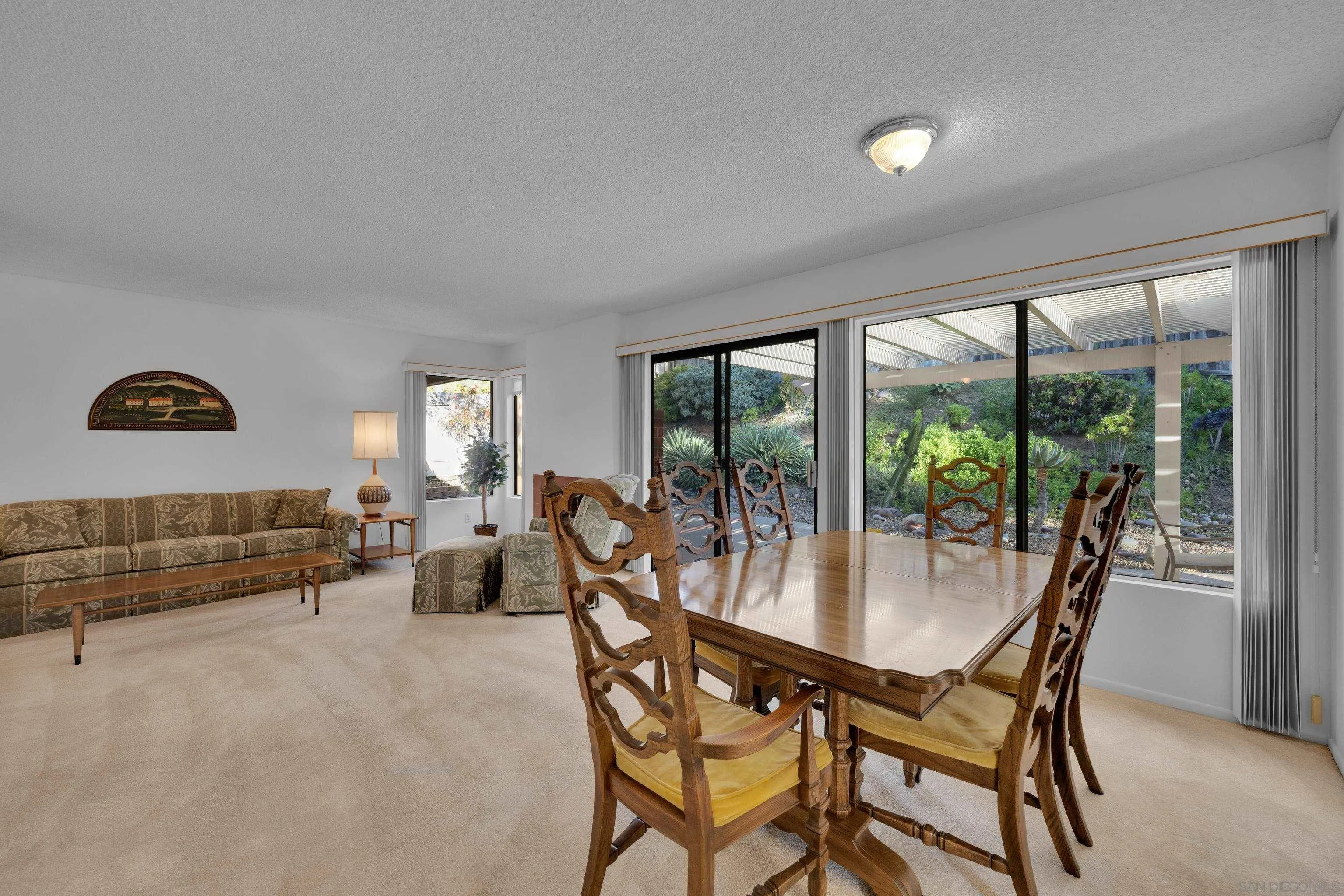 https://cdn.realtyfeed.com/cdn/127/2600959/88b011ae30ce3156fc7c3122b21dfa75.webp