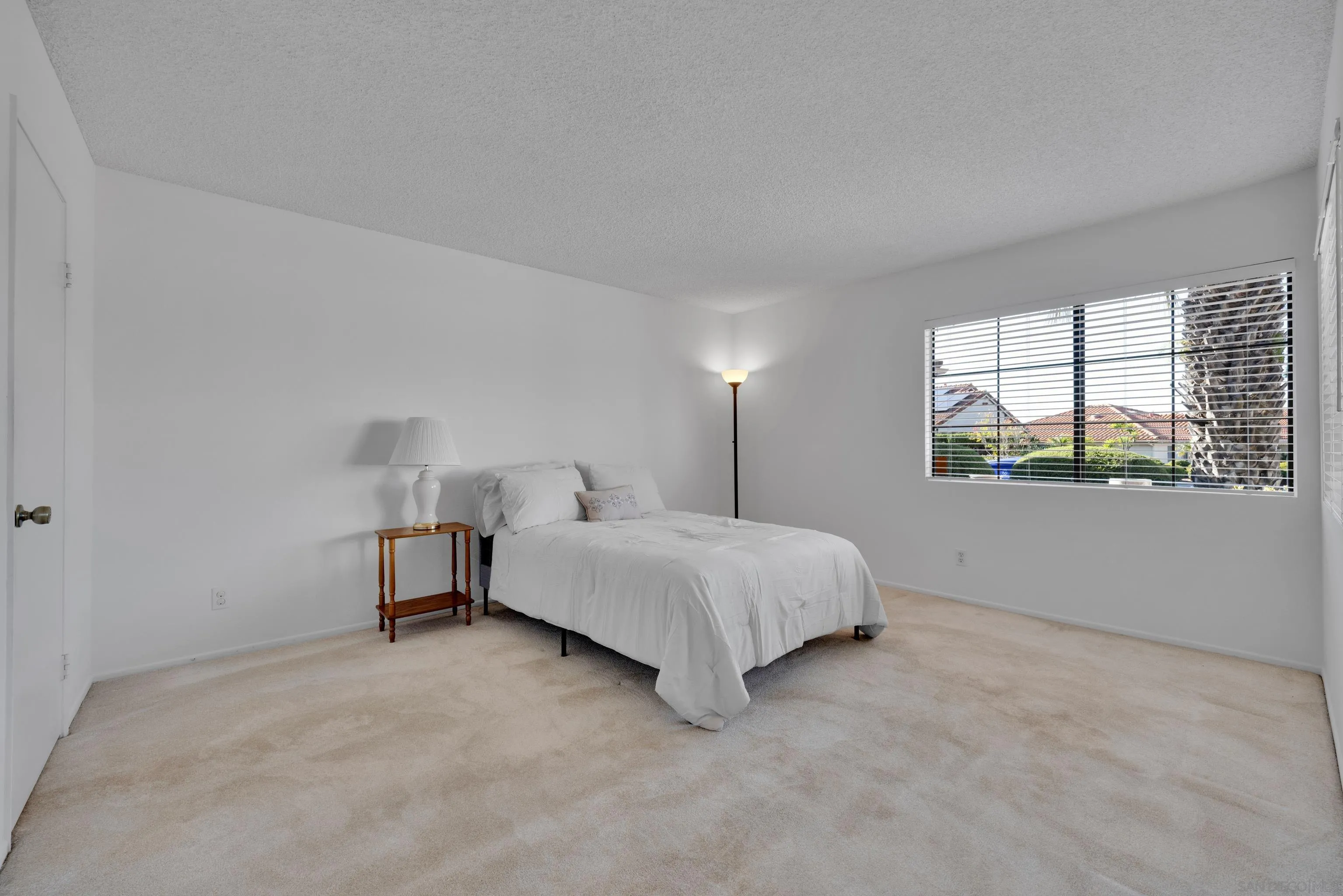 https://cdn.realtyfeed.com/cdn/127/2600959/b54446c5185818cc8c4ffaa053beec6e.webp