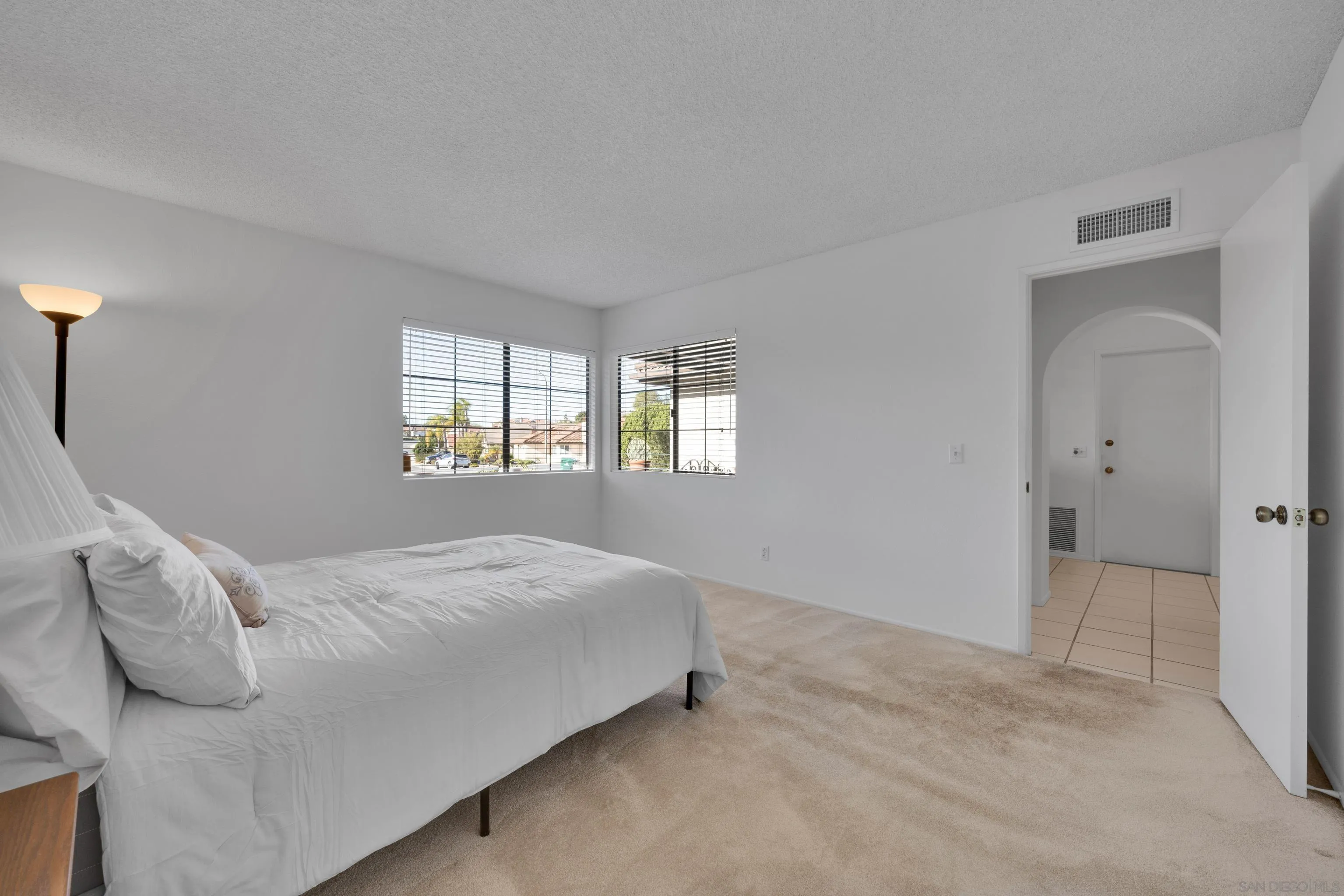 https://cdn.realtyfeed.com/cdn/127/2600959/bb10a06aca1952481cc5dbb811c9f1ad.webp
