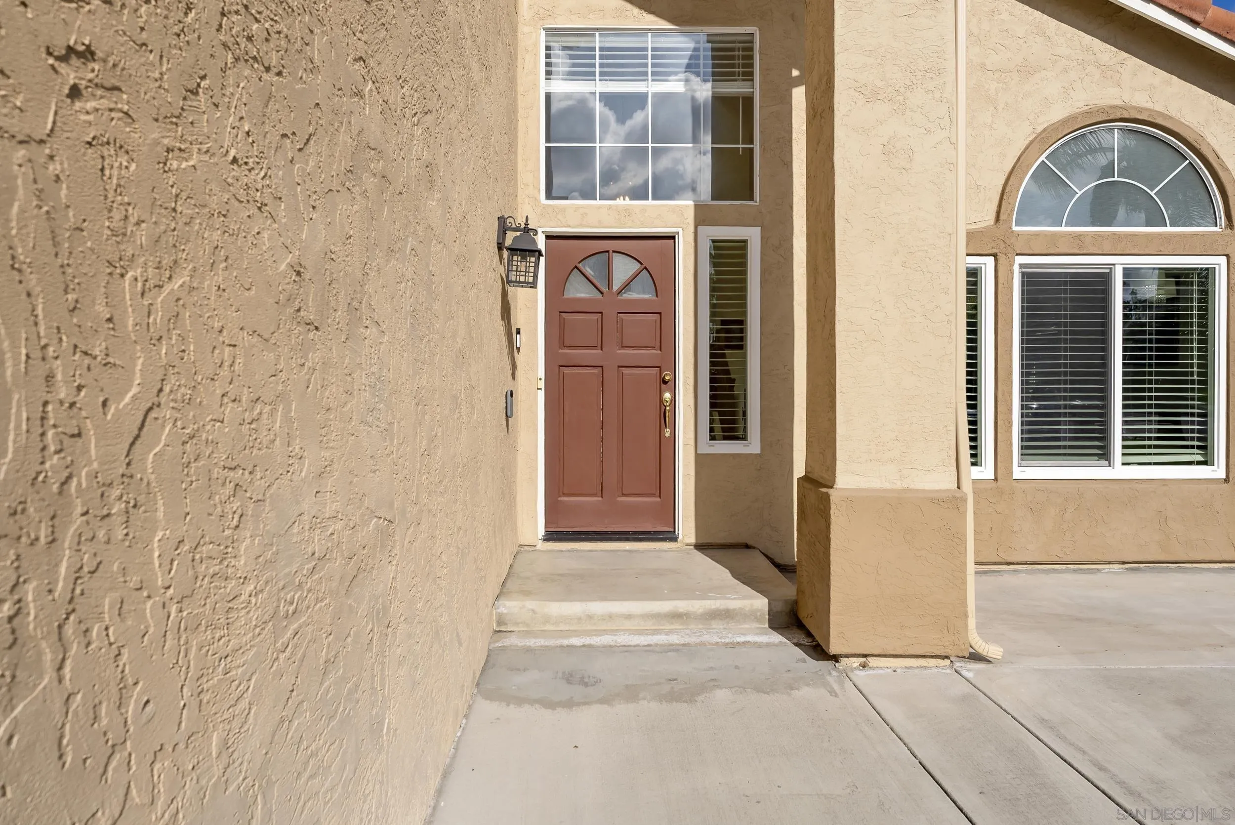 https://cdn.realtyfeed.com/cdn/127/2600962/1c2247e1d127ff3a1a7001b55af3123d.webp