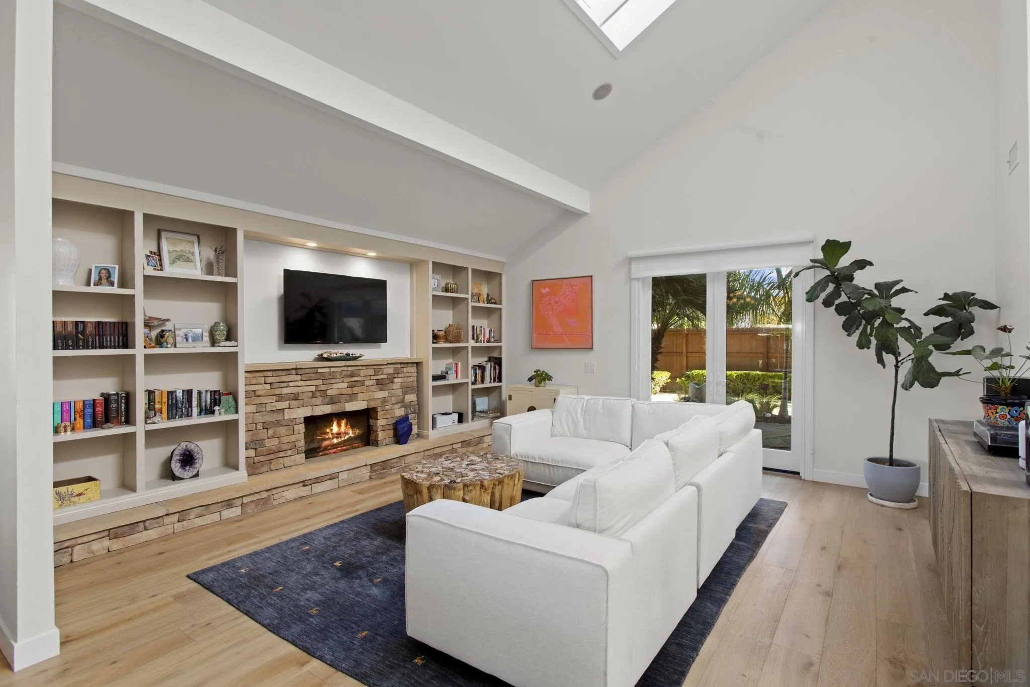 https://cdn.realtyfeed.com/cdn/127/2600966/02322043707cff819489e37a651cb149.webp