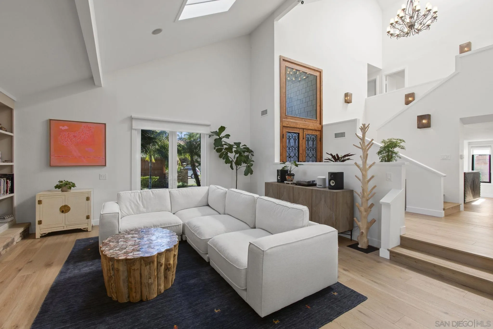 https://cdn.realtyfeed.com/cdn/127/2600966/27621c1cb72cffea8c9c48628cbdd735.webp