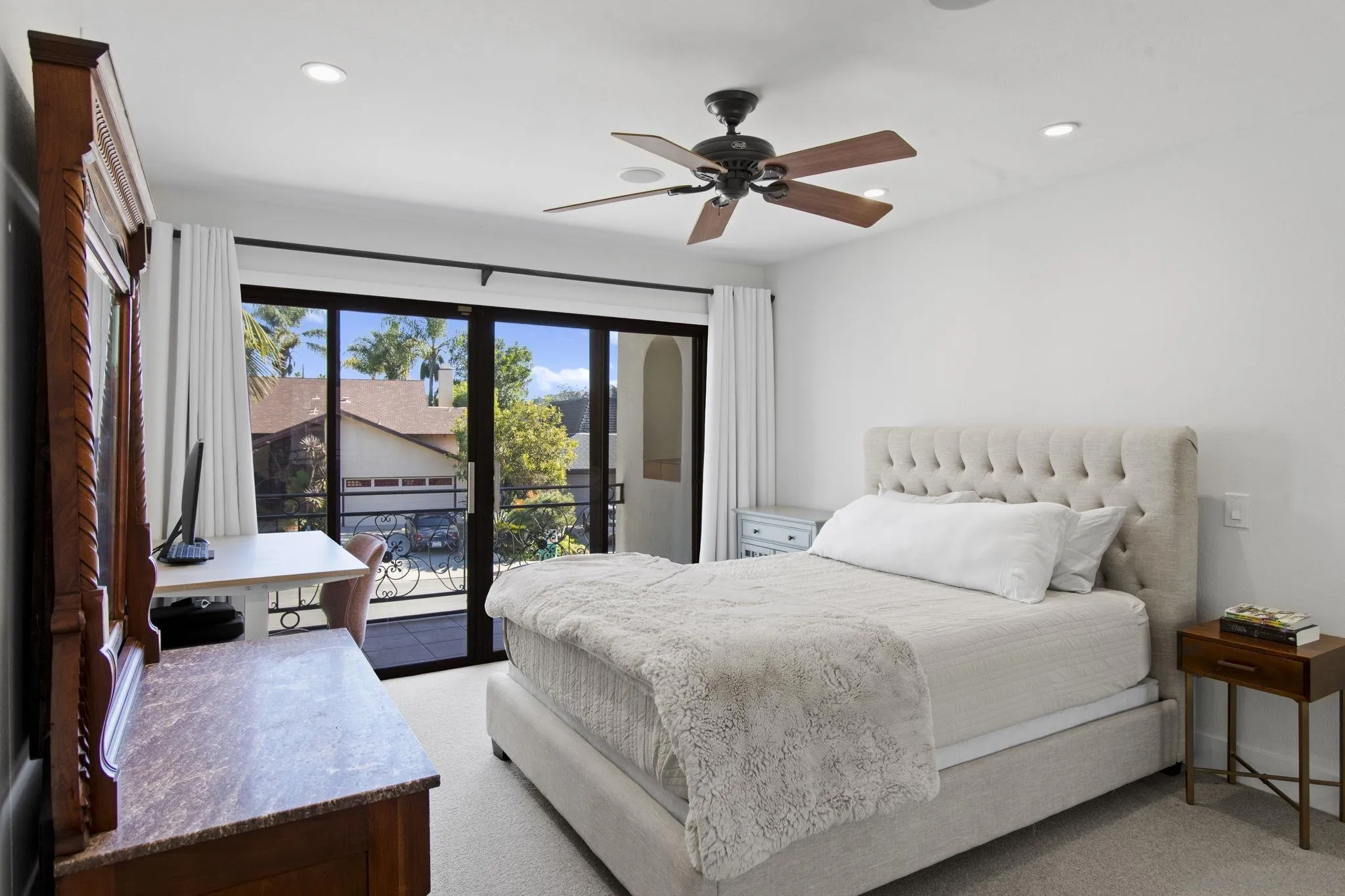 https://cdn.realtyfeed.com/cdn/127/2600966/deb4576d1c6048aef18c26997c927571.webp