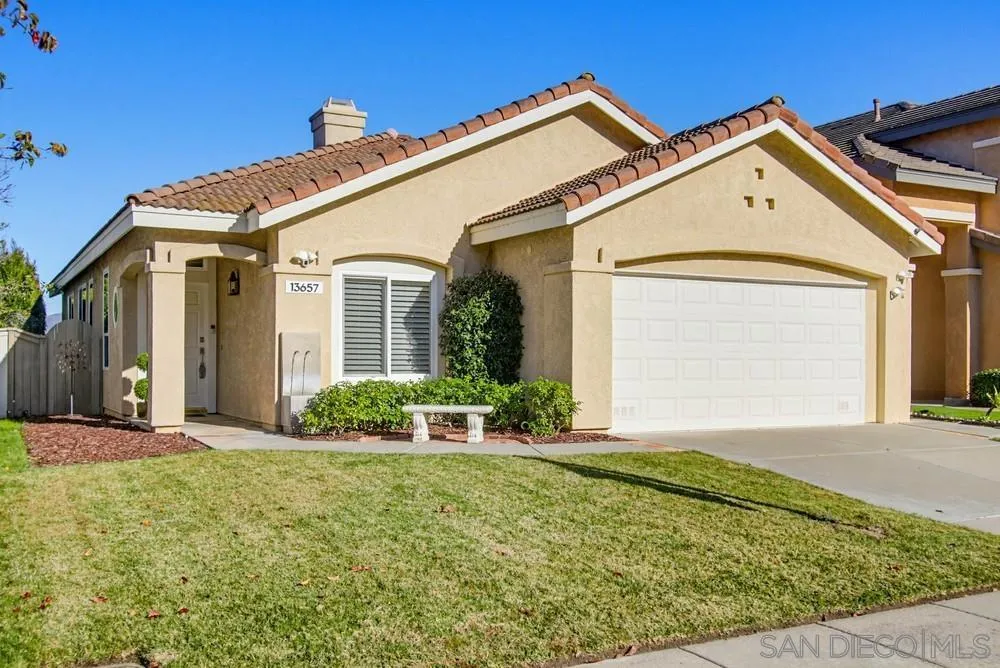 https://cdn.realtyfeed.com/cdn/127/2600975/fff49cfc27d5137c6e345032c98525f7.webp