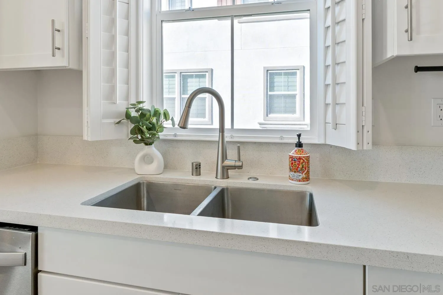 Photo #15: 2600976 Listing: Photo #15