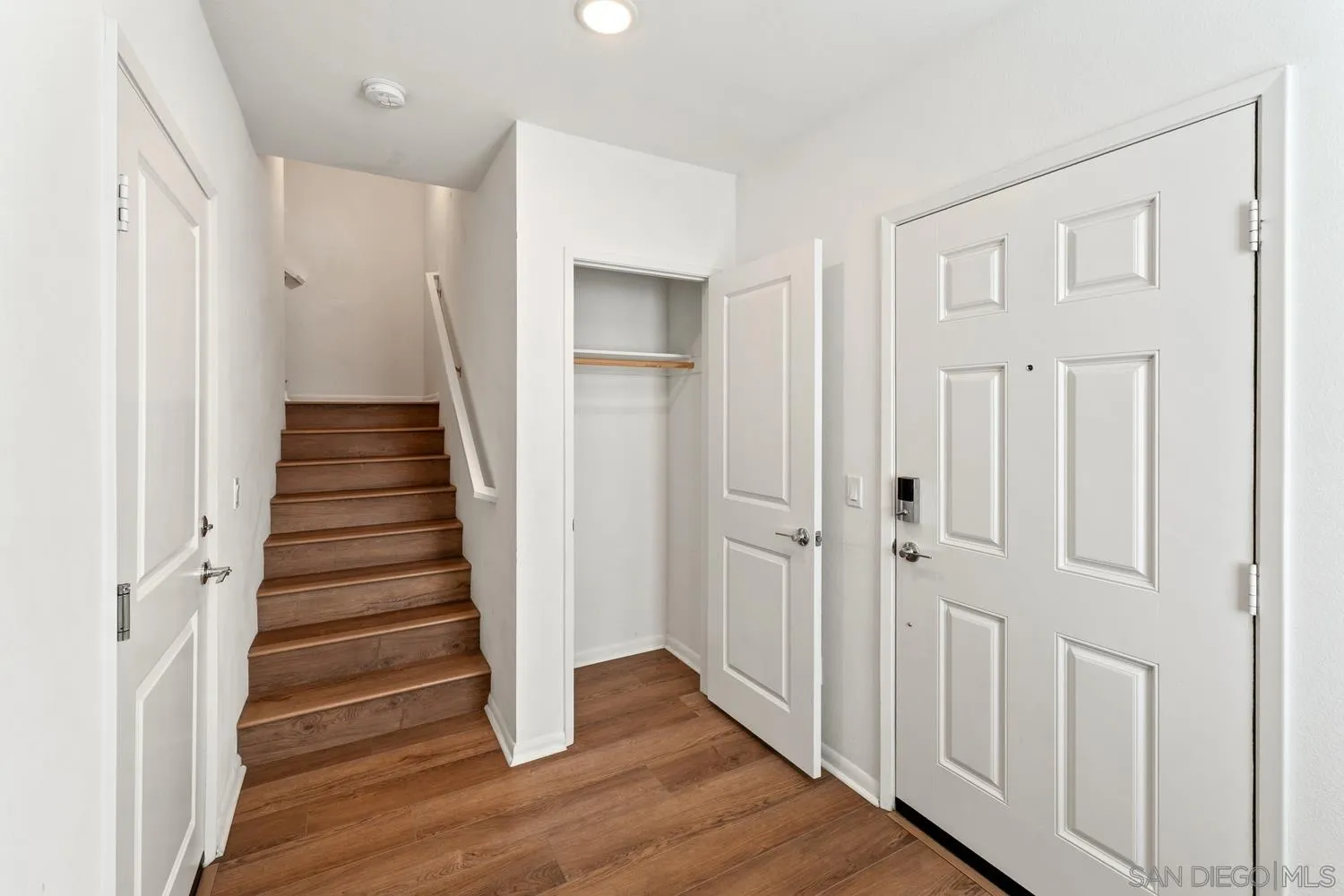 Photo #33: 2600976 Listing: Photo #33