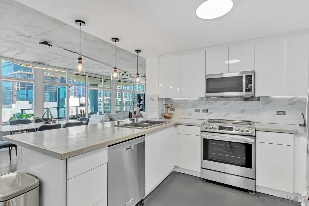 Photo #5: 2600985 Listing: Photo #5