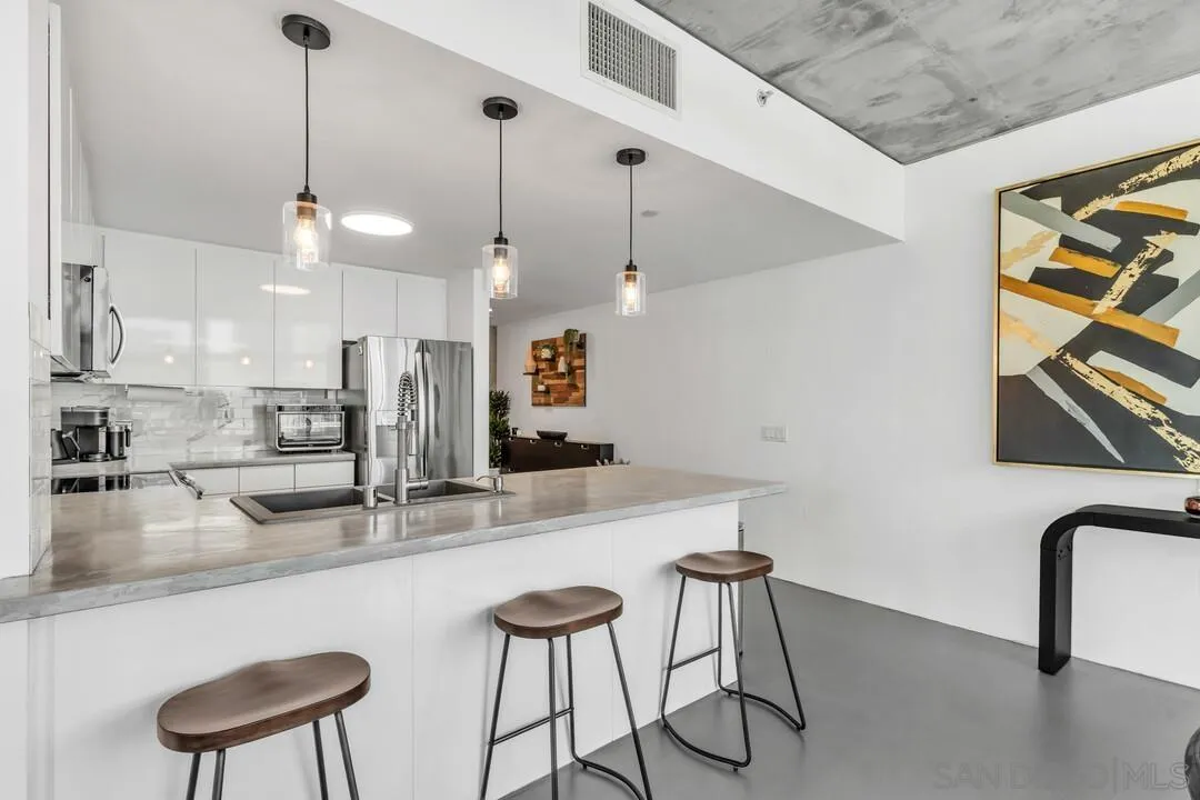 Photo #8: 2600985 Listing: Photo #8