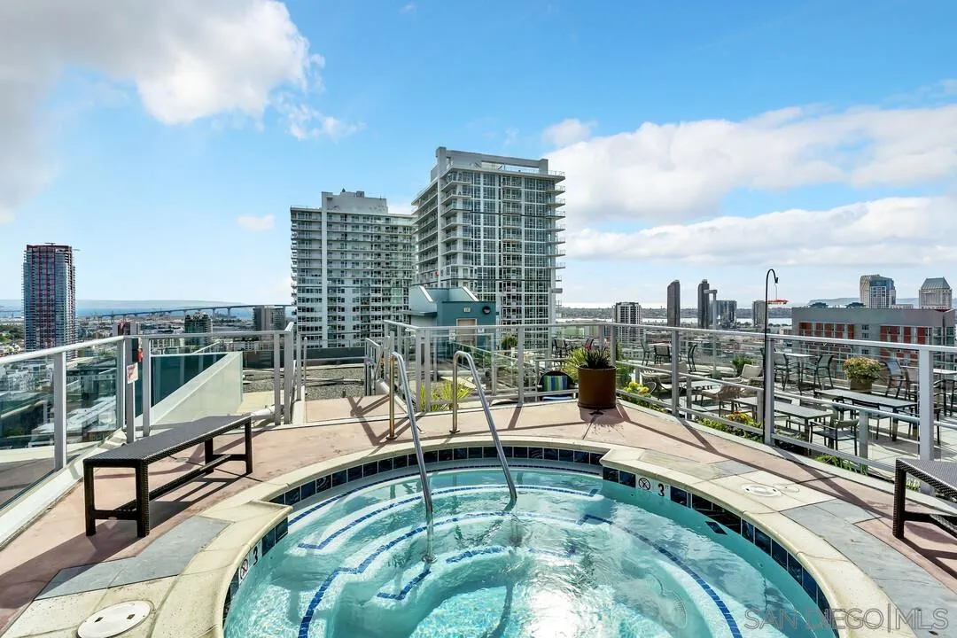 Photo #40: 2600985 Listing: Photo #40