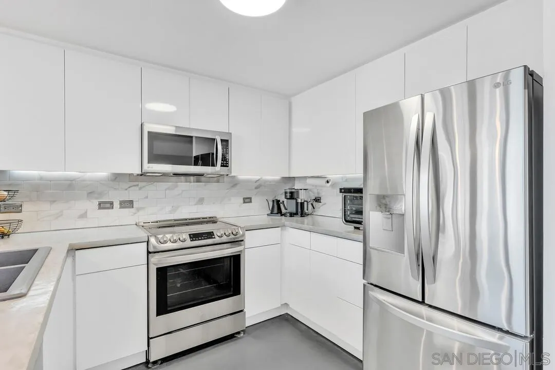 Photo #3: 2600985 Listing: Photo #3