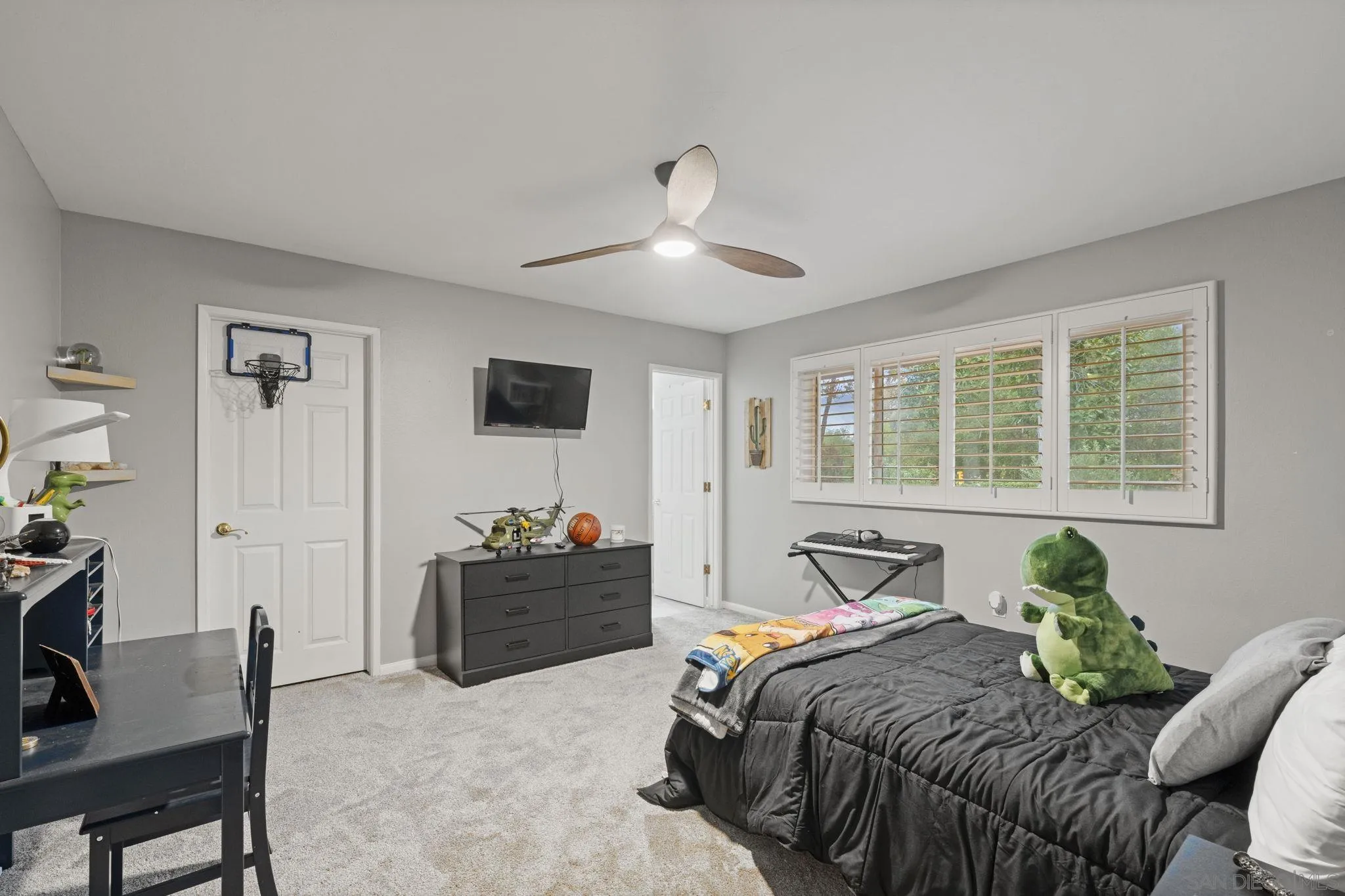 https://cdn.realtyfeed.com/cdn/127/2600986/74d566318df36f75db3f214447edc9e8.webp