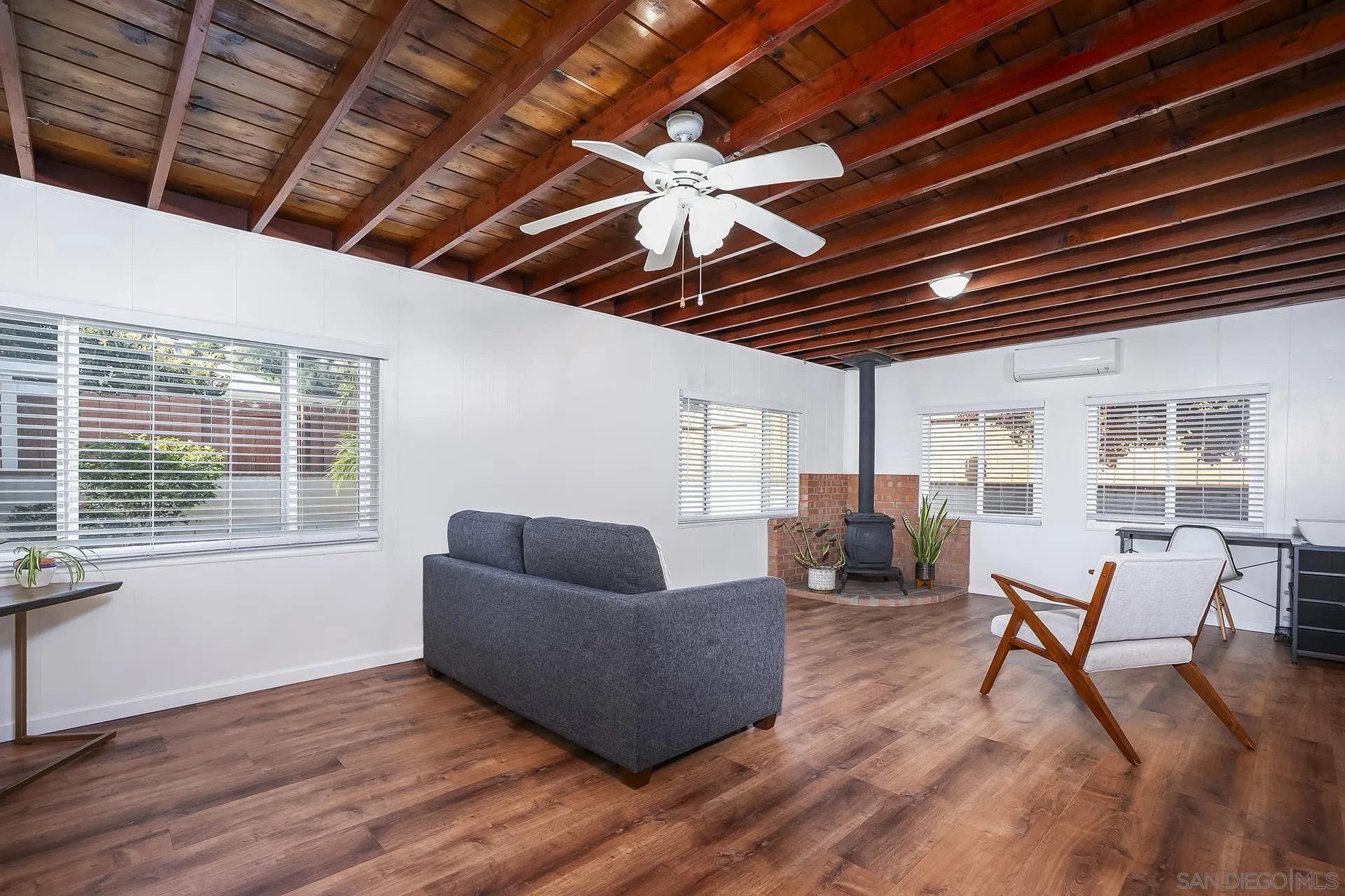 https://cdn.realtyfeed.com/cdn/127/2600987/88e8e1d871964dd9e835ac785de75d0f.webp
