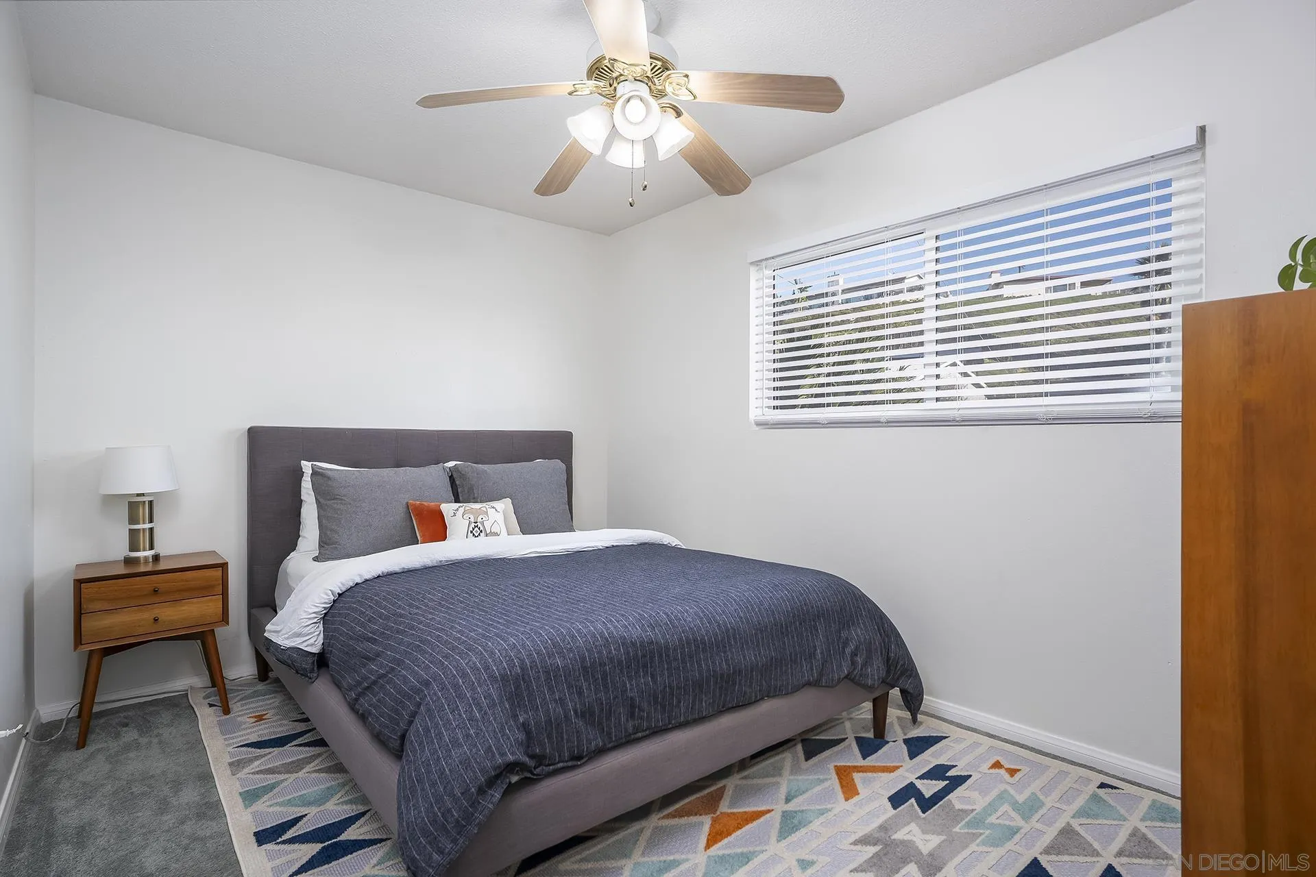 https://cdn.realtyfeed.com/cdn/127/2600987/fbe637e241bd3562c2c4a5c0535b9424.webp