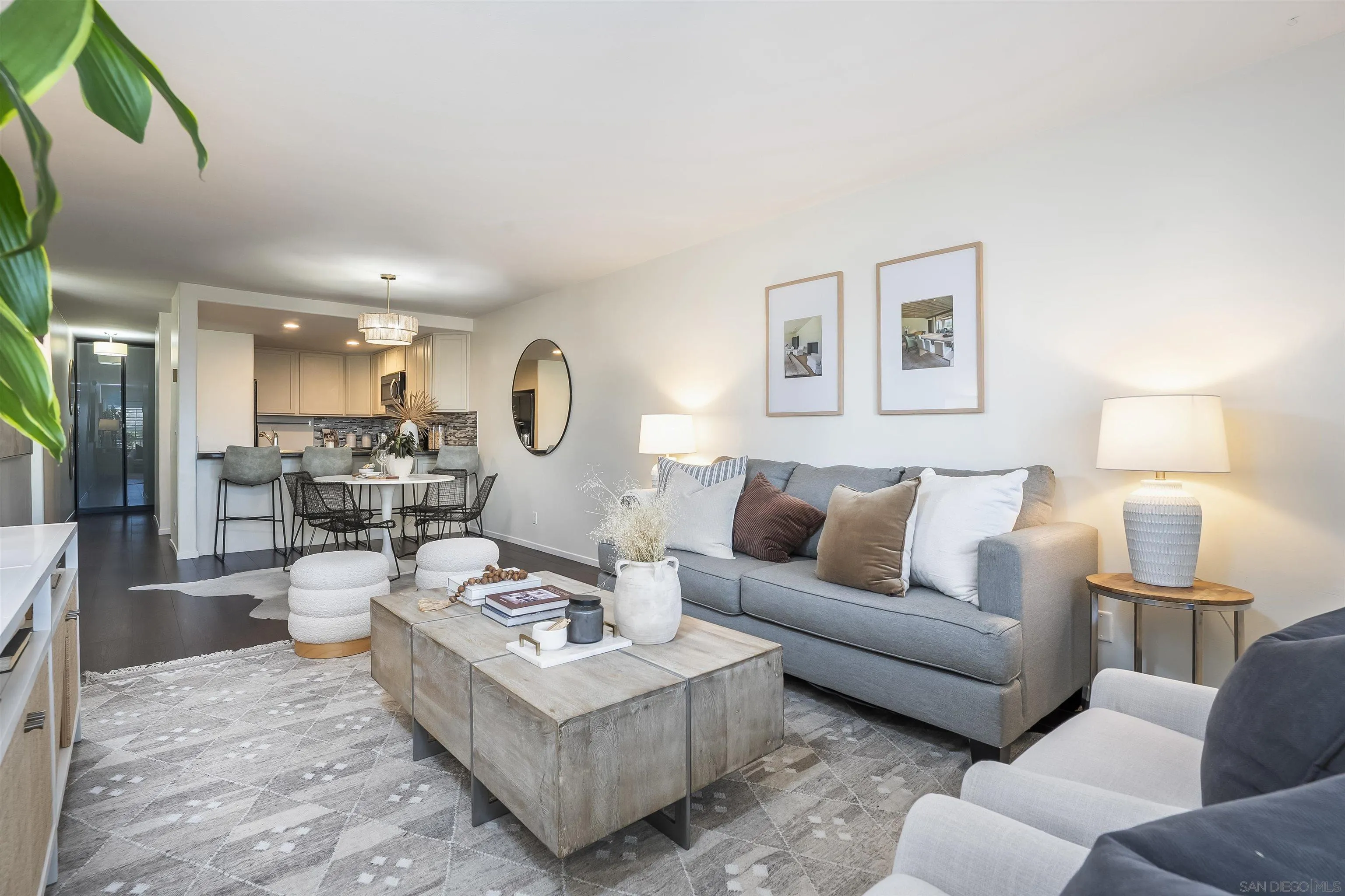 Photo #1: 2600988 Listing: Photo #1