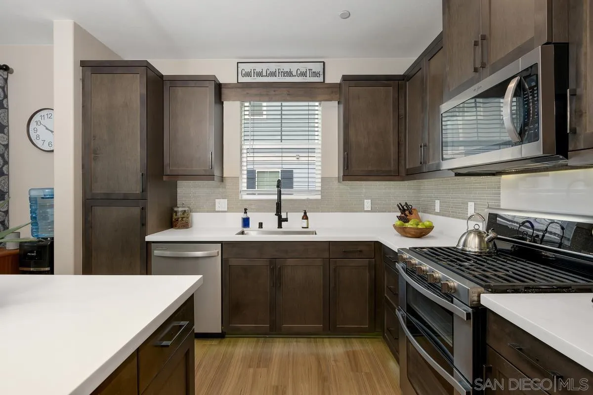 Photo #3: 2600989 Listing: Photo #3