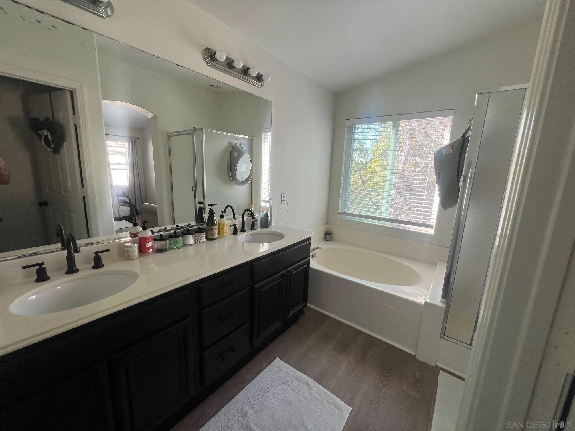 https://cdn.realtyfeed.com/cdn/127/2600990/78147e621f824f839f7be3e0065ed18e.webp