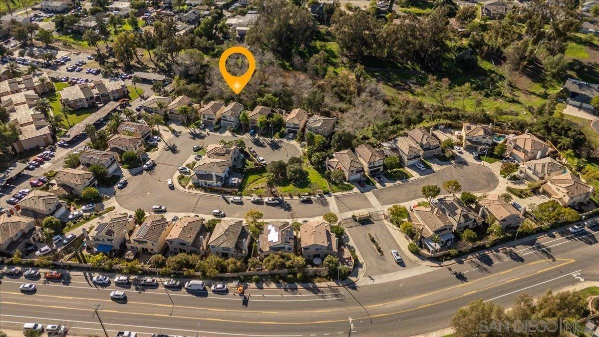 https://cdn.realtyfeed.com/cdn/127/2600990/fc2c4714c558eabba1cba96b142d7458.webp