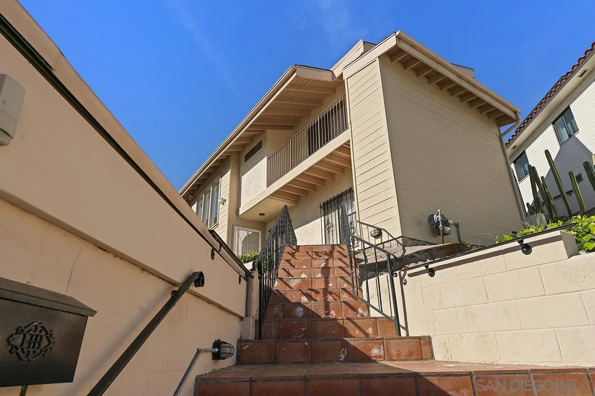 https://cdn.realtyfeed.com/cdn/127/2600991/03c6740b206b48482a0187d169ed8147.webp