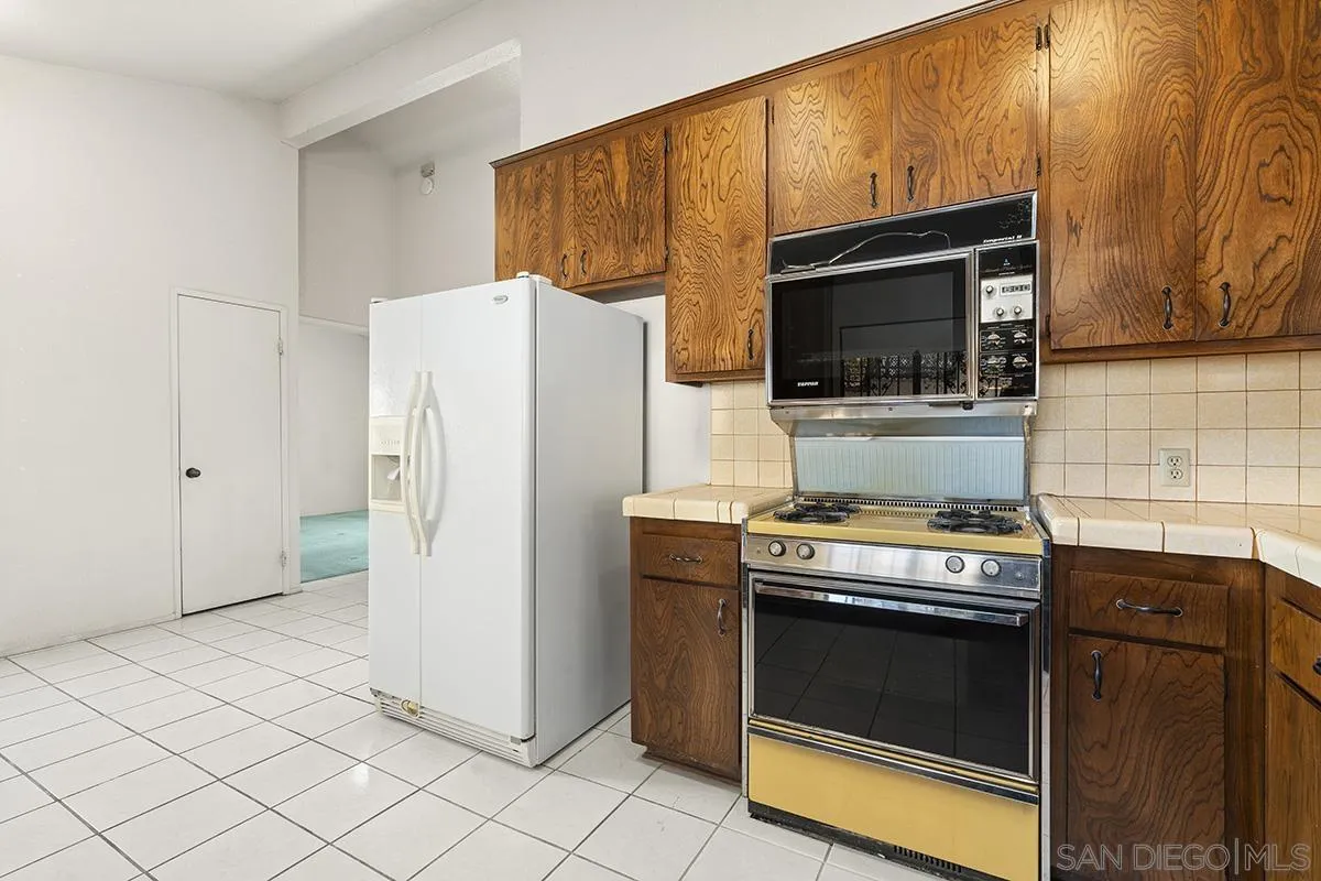 https://cdn.realtyfeed.com/cdn/127/2600991/13535852d1ecc966f67219f20b21a8a8.webp