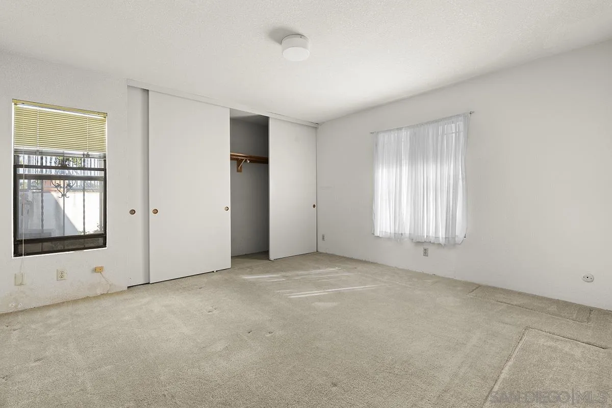 https://cdn.realtyfeed.com/cdn/127/2600991/afe9497e33c6e604f99f1382537a5011.webp