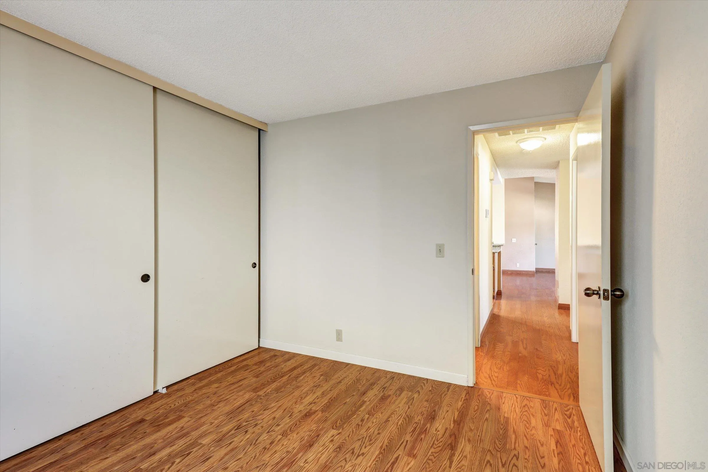 https://cdn.realtyfeed.com/cdn/127/2600995/c35cf21ab3c64efa98963d9895c9cab7.webp