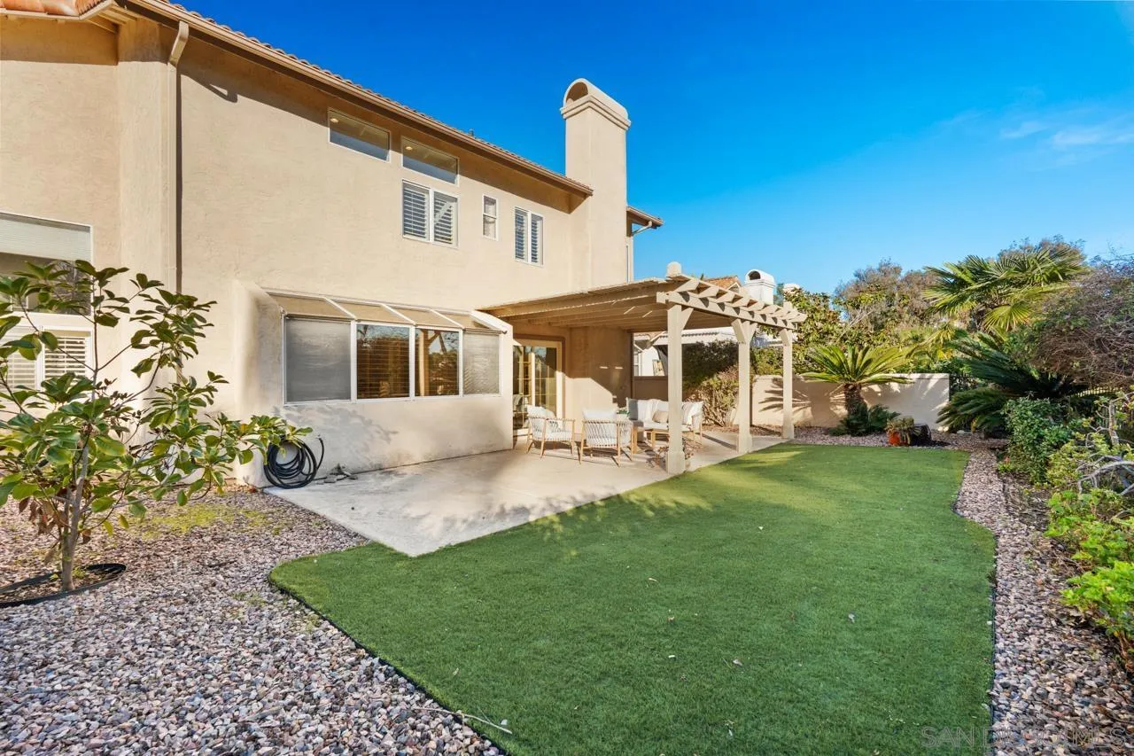https://cdn.realtyfeed.com/cdn/127/2600996/f9f9203f89e1884aa9daf0673396746f.webp