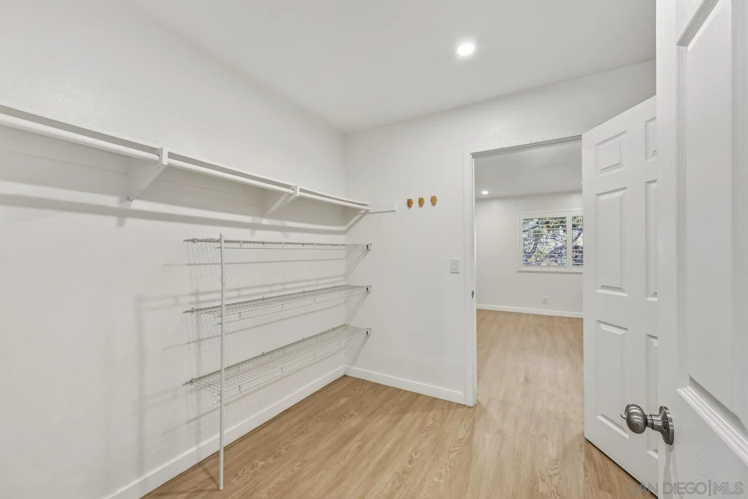 Photo #13: 2601000 Listing: Photo #13