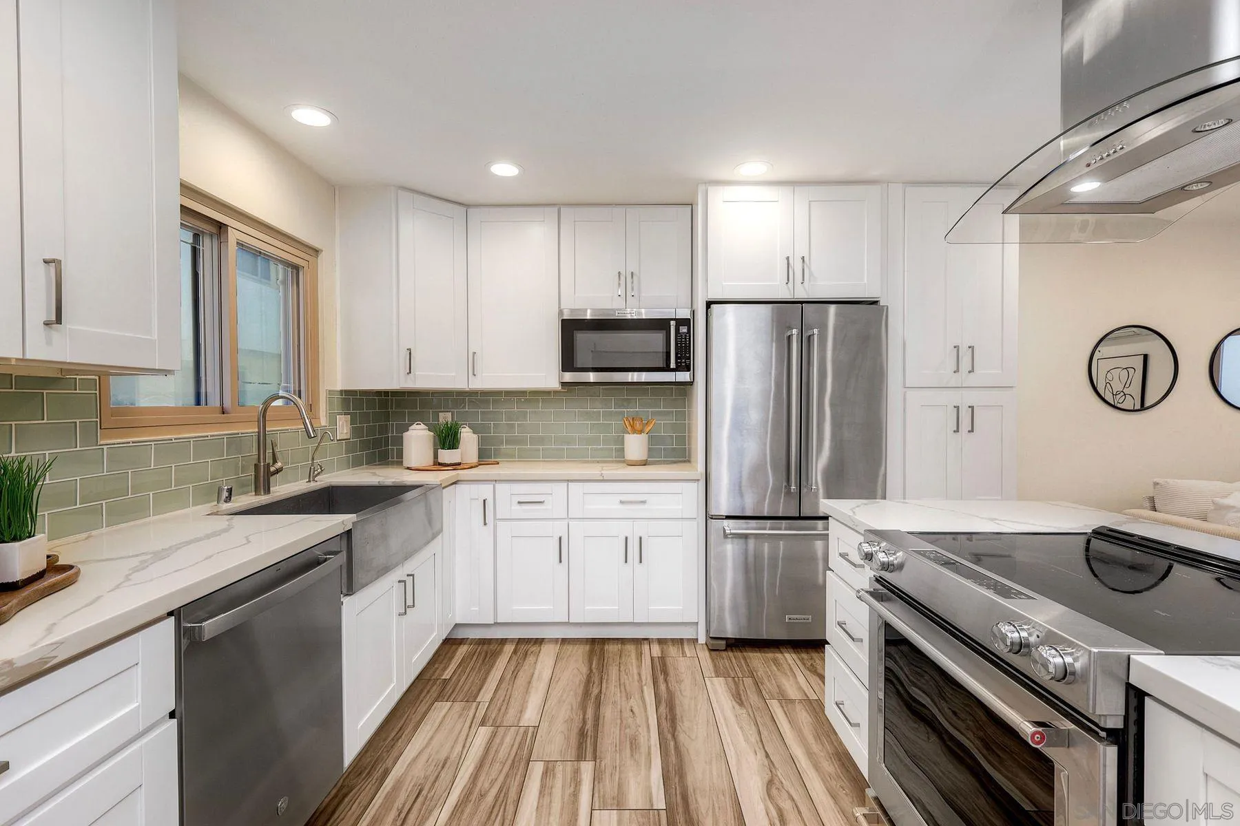 https://cdn.realtyfeed.com/cdn/127/2601003/418800b72d4418e73b30bcf157052aa8.webp