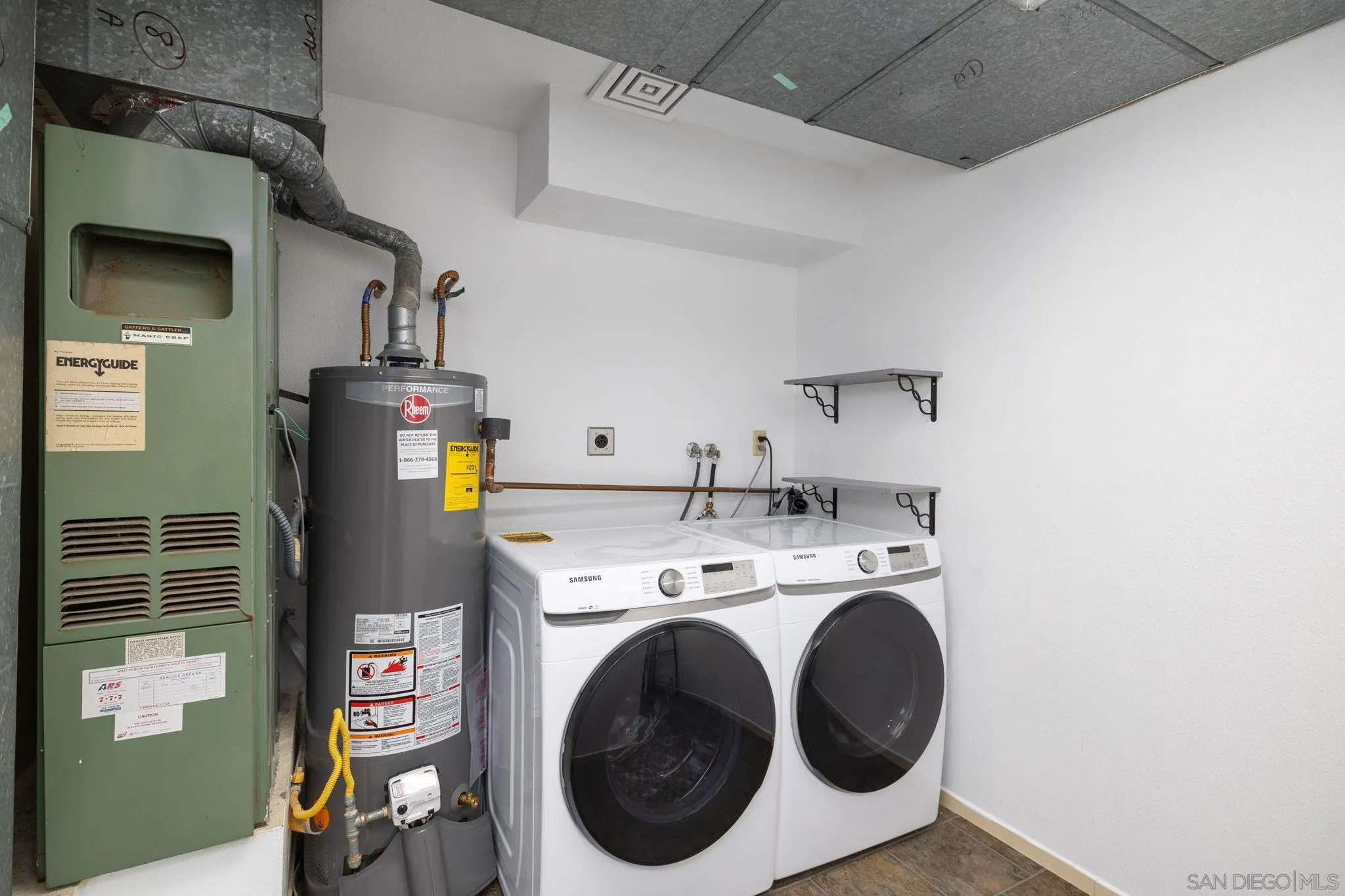 https://cdn.realtyfeed.com/cdn/127/2601008/a29ce32f8175207065fe5de9478e15ba.webp