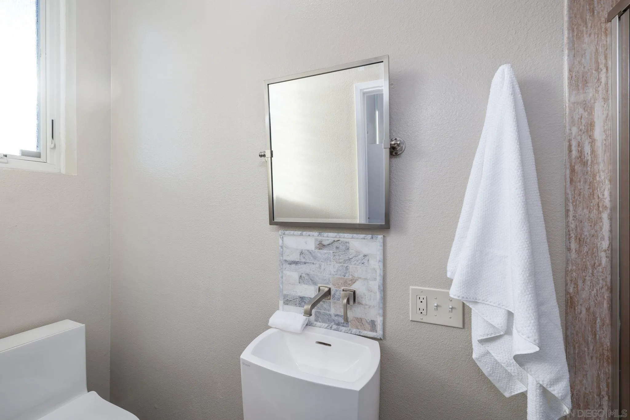 https://cdn.realtyfeed.com/cdn/127/2601008/d20d7a24b8a47a5930e8d75404d13418.webp