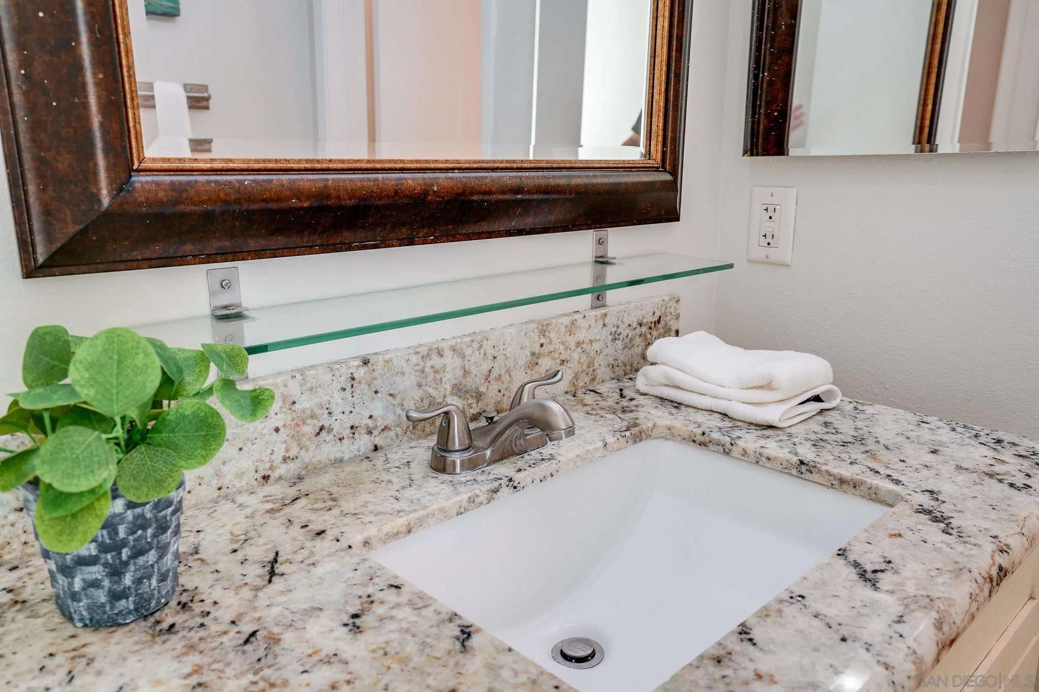 https://cdn.realtyfeed.com/cdn/127/2601010/b36c82a0b3a602fc92f3a6f62e967539.webp
