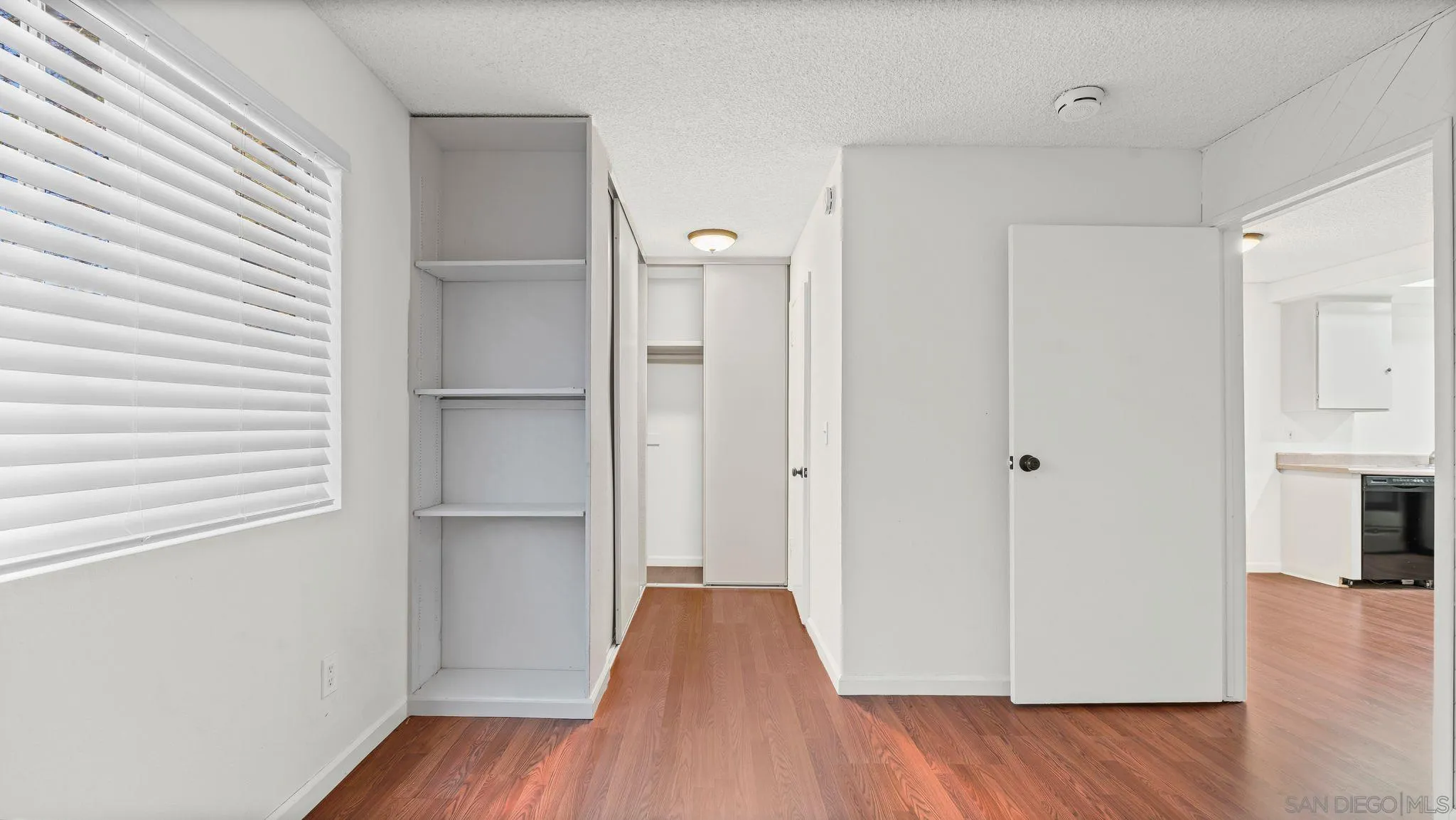 Photo #4: 2601011 Listing: Photo #4