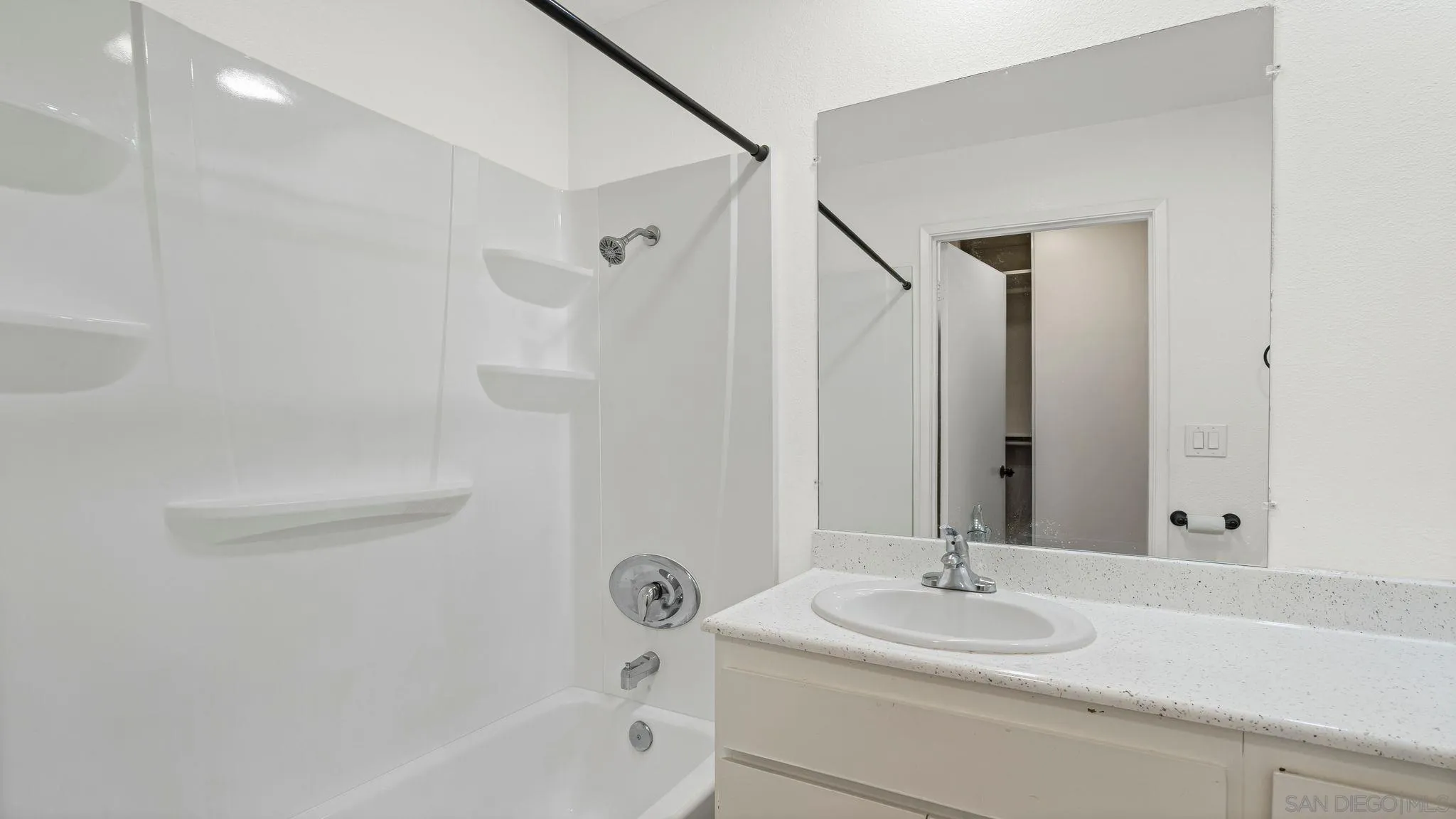 Photo #10: 2601011 Listing: Photo #10