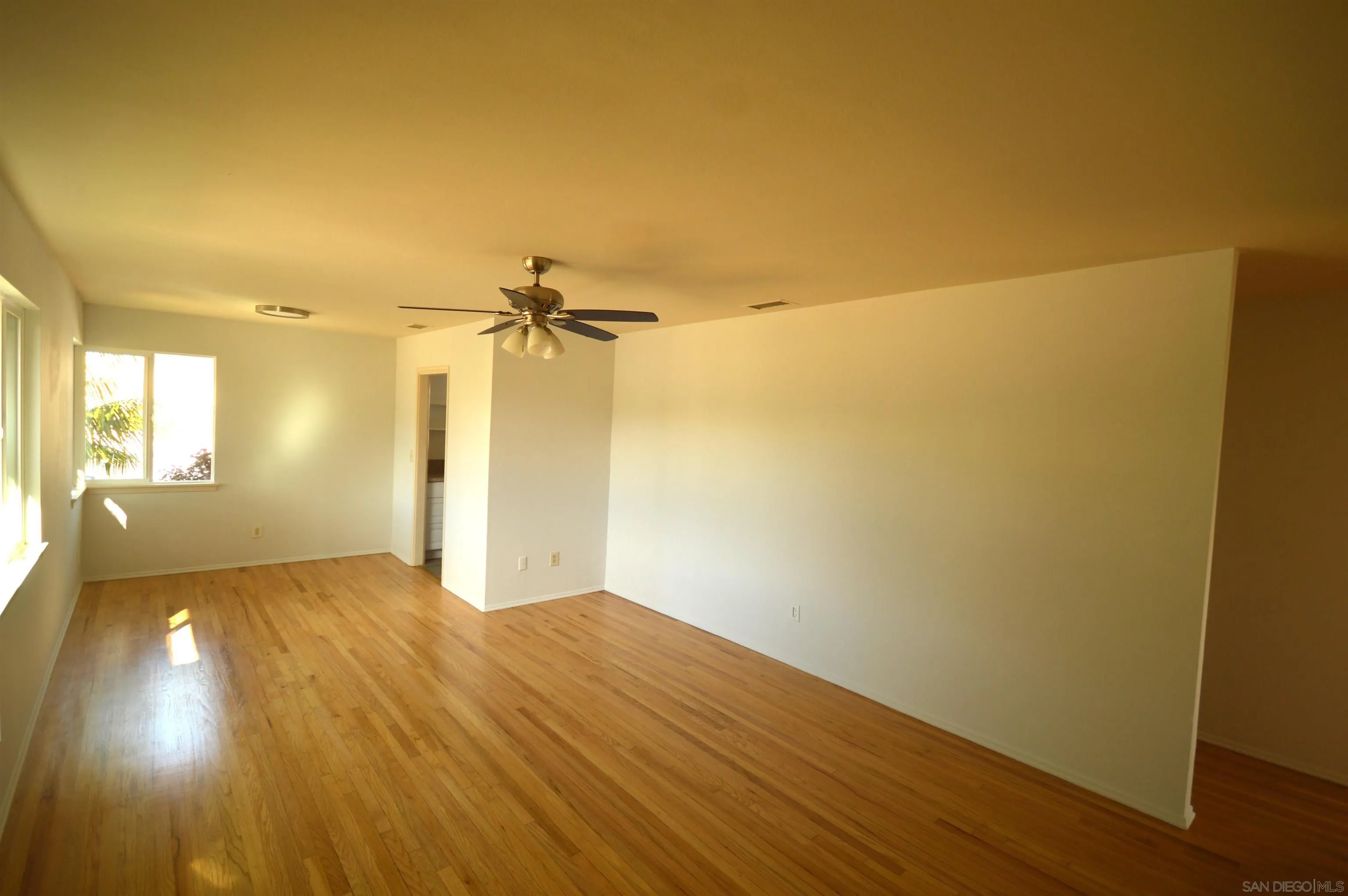 https://cdn.realtyfeed.com/cdn/127/2601014/a1303c6f8118c444081a7f7930330420.webp