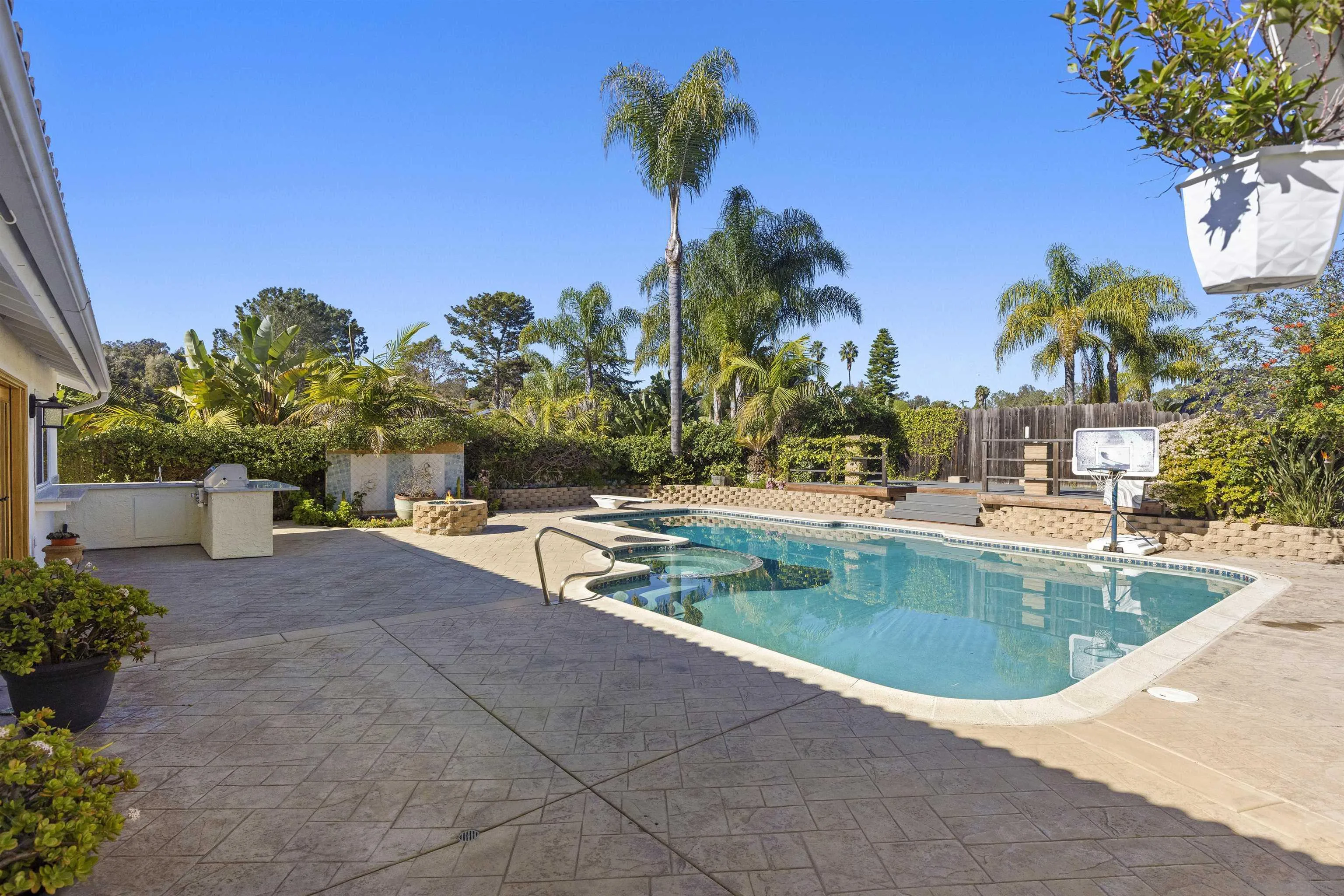 https://cdn.realtyfeed.com/cdn/127/2601016/719a70854a2a1679488af7013c1a25fe.webp
