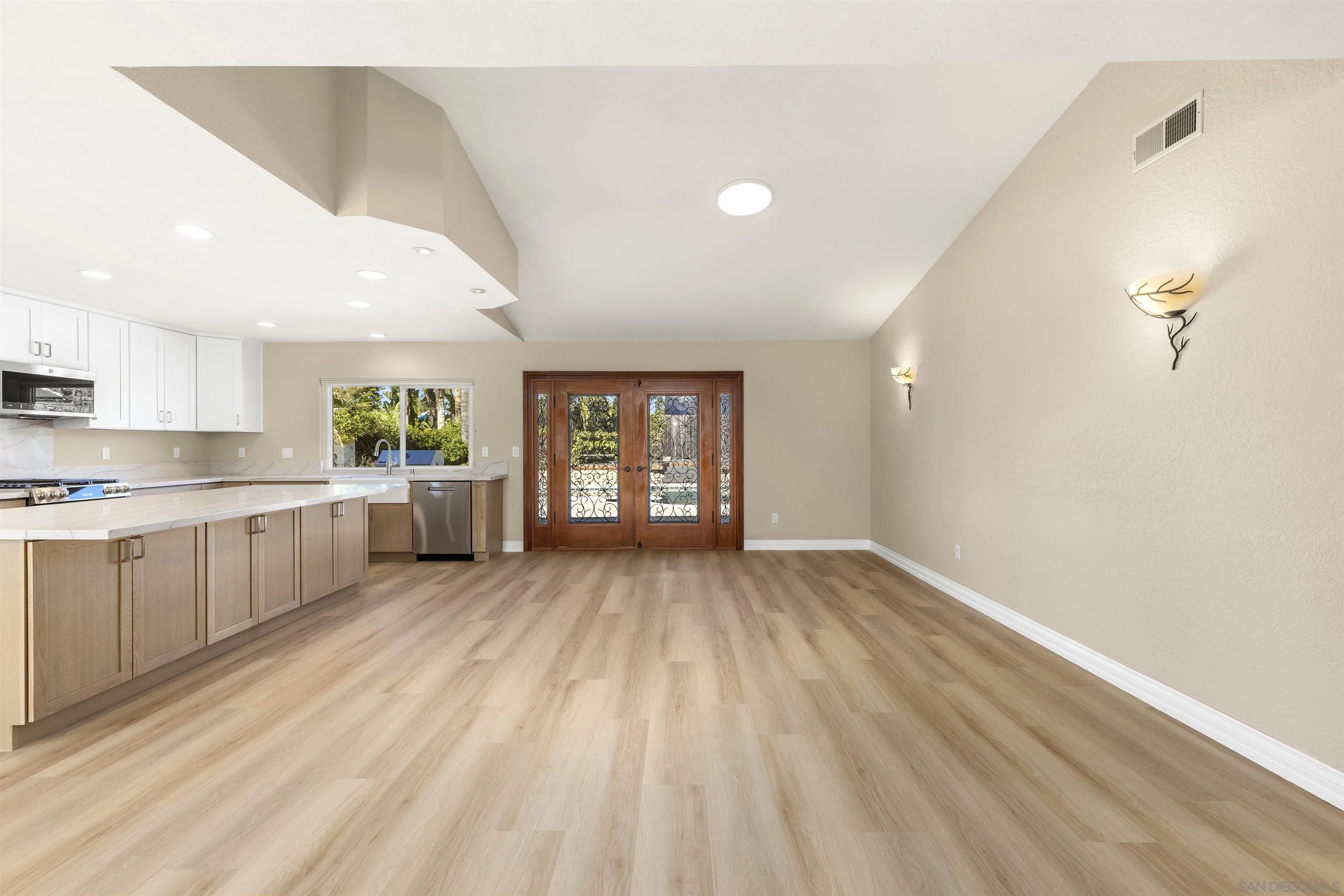 https://cdn.realtyfeed.com/cdn/127/2601016/7a61f5951050665f6a34bf8b68497ccd.webp