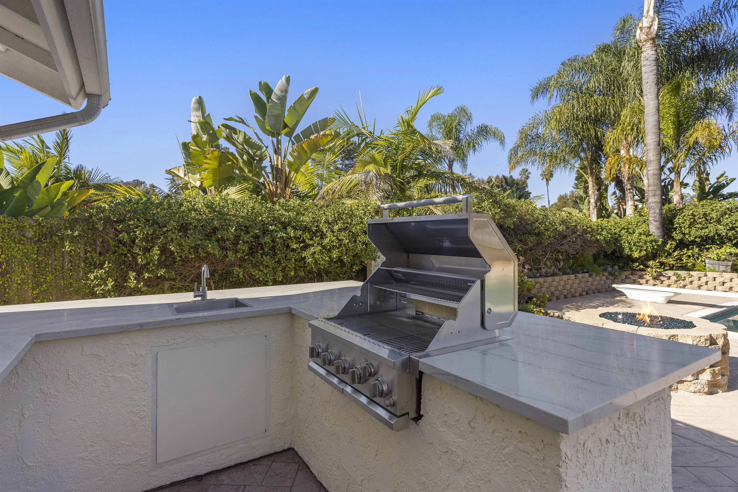 https://cdn.realtyfeed.com/cdn/127/2601016/887303ef92c896335960719900a554de.webp