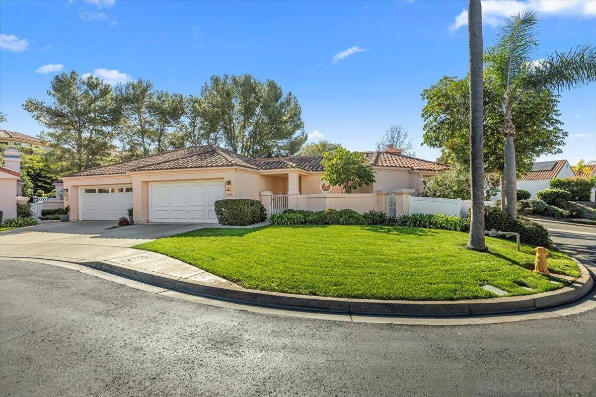 Photo #2: 2601019 Listing: Photo #2