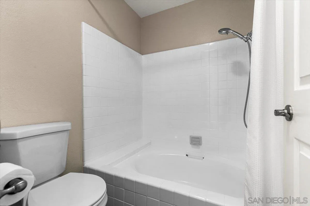 Photo #38: 2601019 Listing: Photo #38