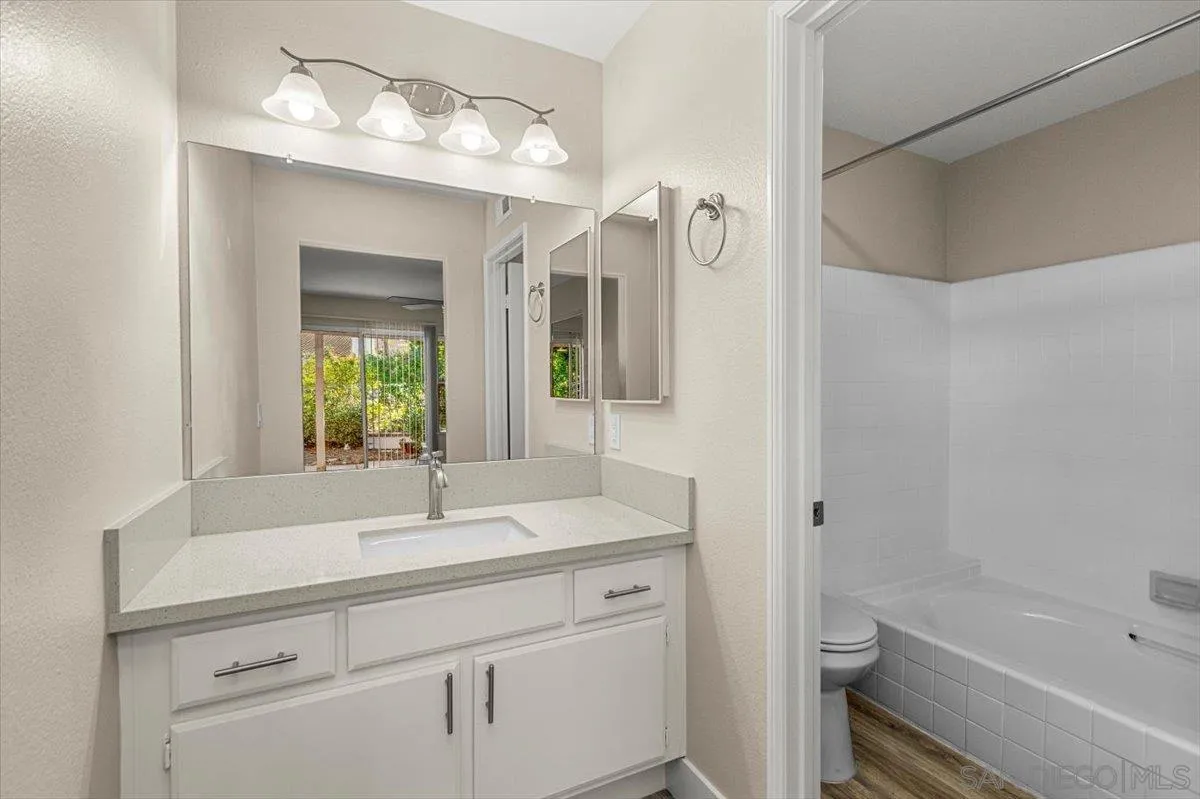 Photo #37: 2601019 Listing: Photo #37