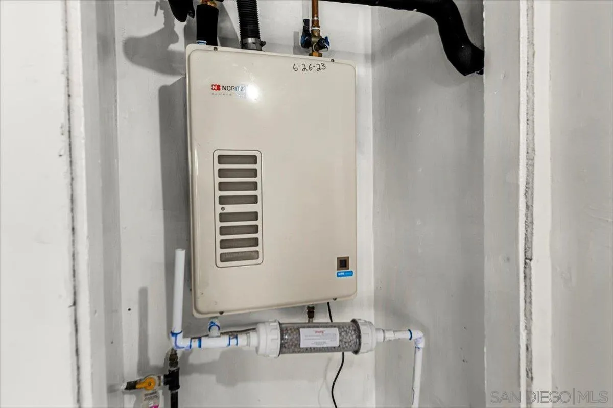 Photo #50: 2601019 Listing: Photo #50