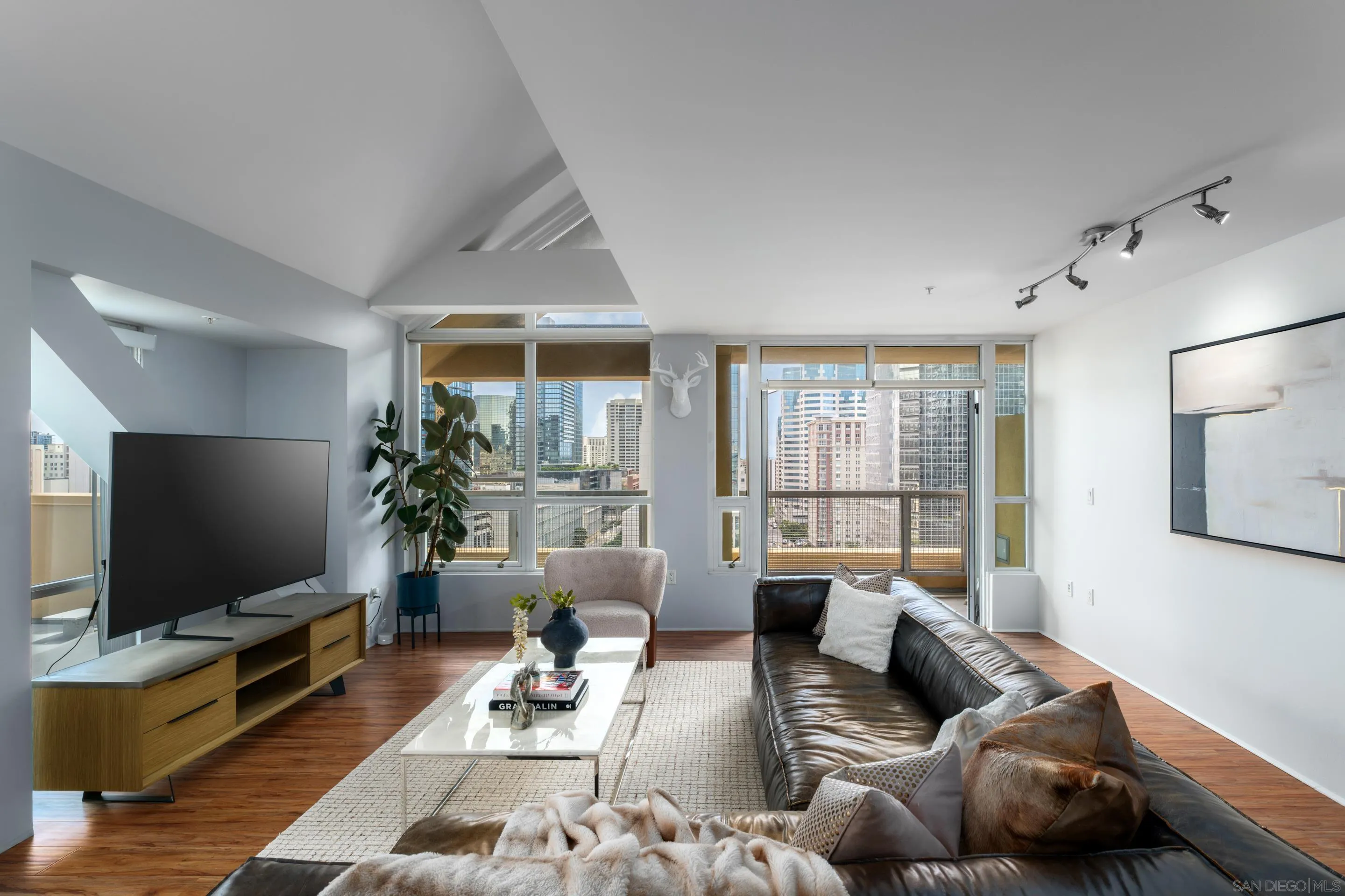 https://cdn.realtyfeed.com/cdn/127/2601020/cc796a0acf22b9134b1764d6658714d4.webp