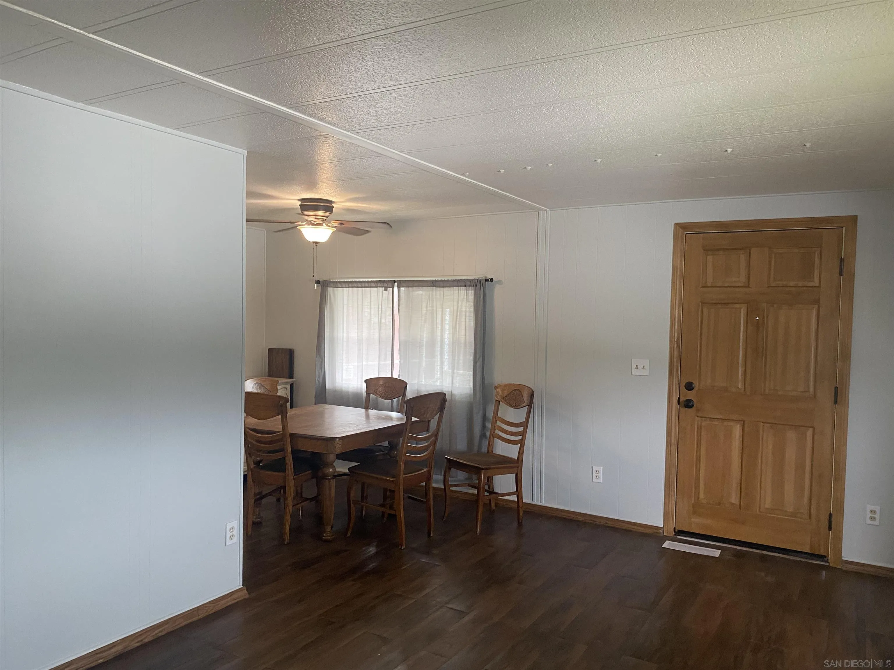 https://cdn.realtyfeed.com/cdn/127/2601023/6365a2718861d21593c33077d04b5ba6.webp
