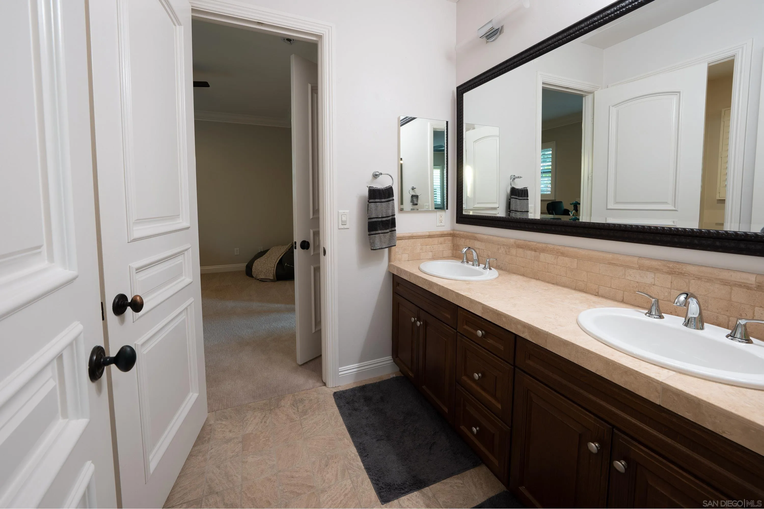 https://cdn.realtyfeed.com/cdn/127/2601024/67bdf096fb431718b06c35a9b8c35857.webp