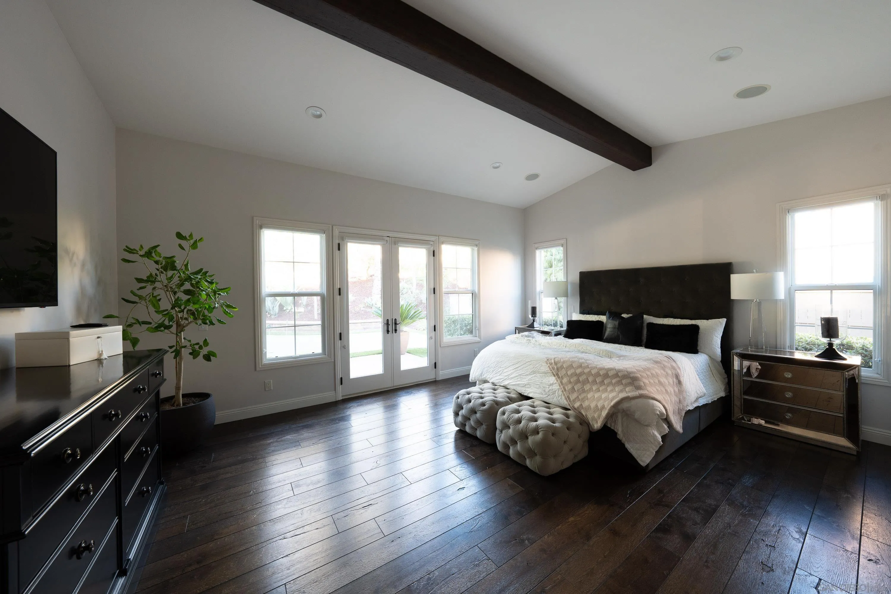 https://cdn.realtyfeed.com/cdn/127/2601024/69d692f18239733a7b3183cba3180d7f.webp