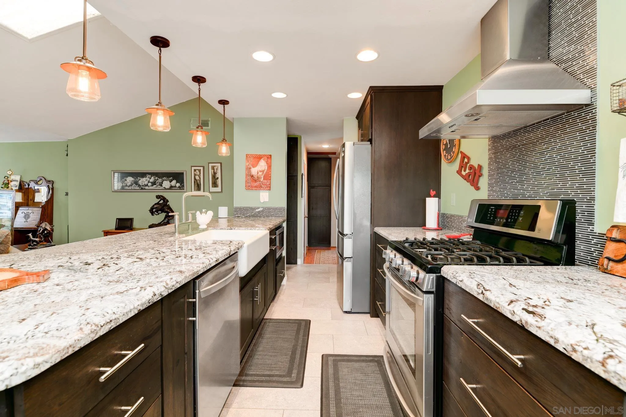 https://cdn.realtyfeed.com/cdn/127/2601025/af1d64446226cff6a1c889911d93f198.webp