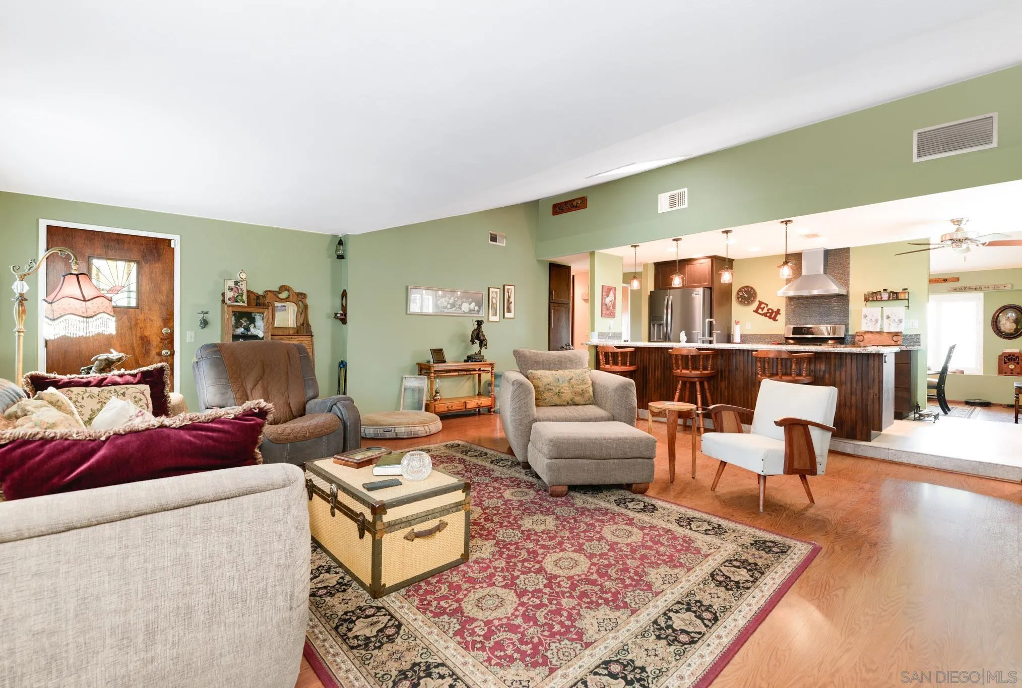 https://cdn.realtyfeed.com/cdn/127/2601025/c747415d3ef9f954734a44d41173c5b6.webp