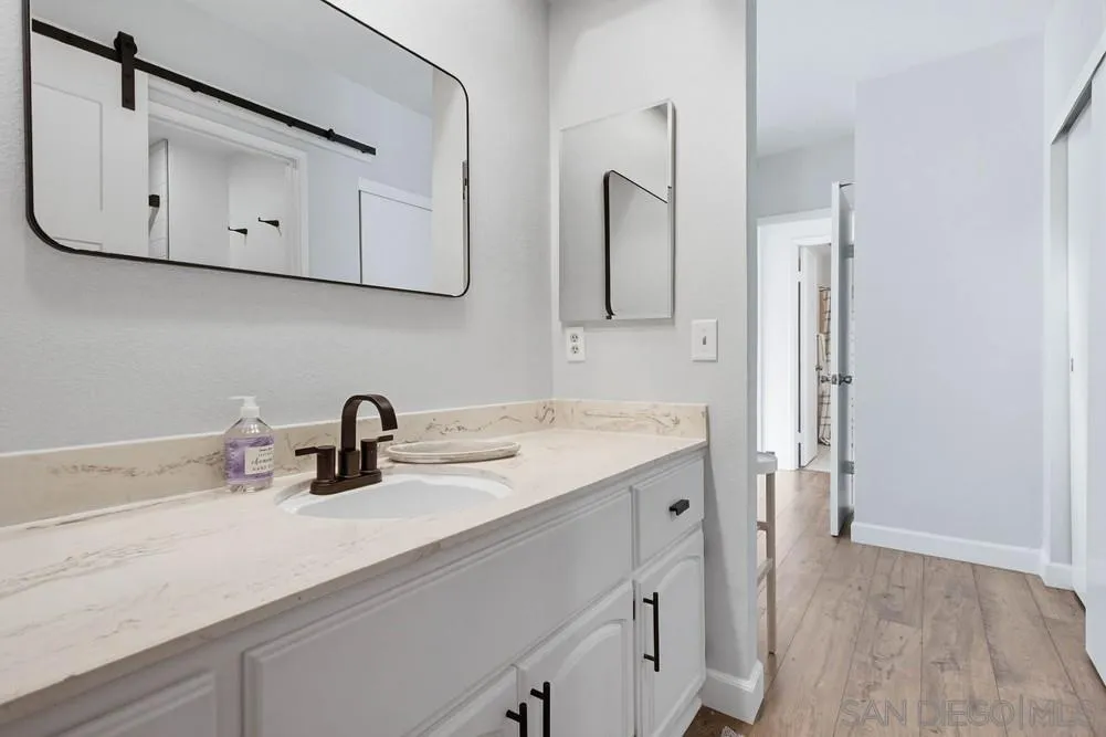 https://cdn.realtyfeed.com/cdn/127/2601029/cb64fe699b81ab300417b230afc9f740.webp