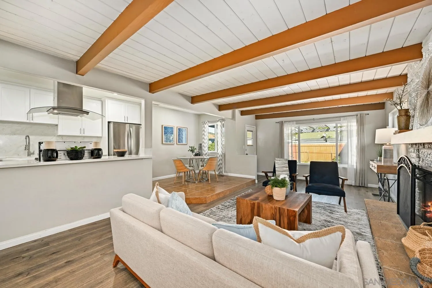 https://cdn.realtyfeed.com/cdn/127/2601032/26a9f24c12c55b3826801f49b7876fc0.webp