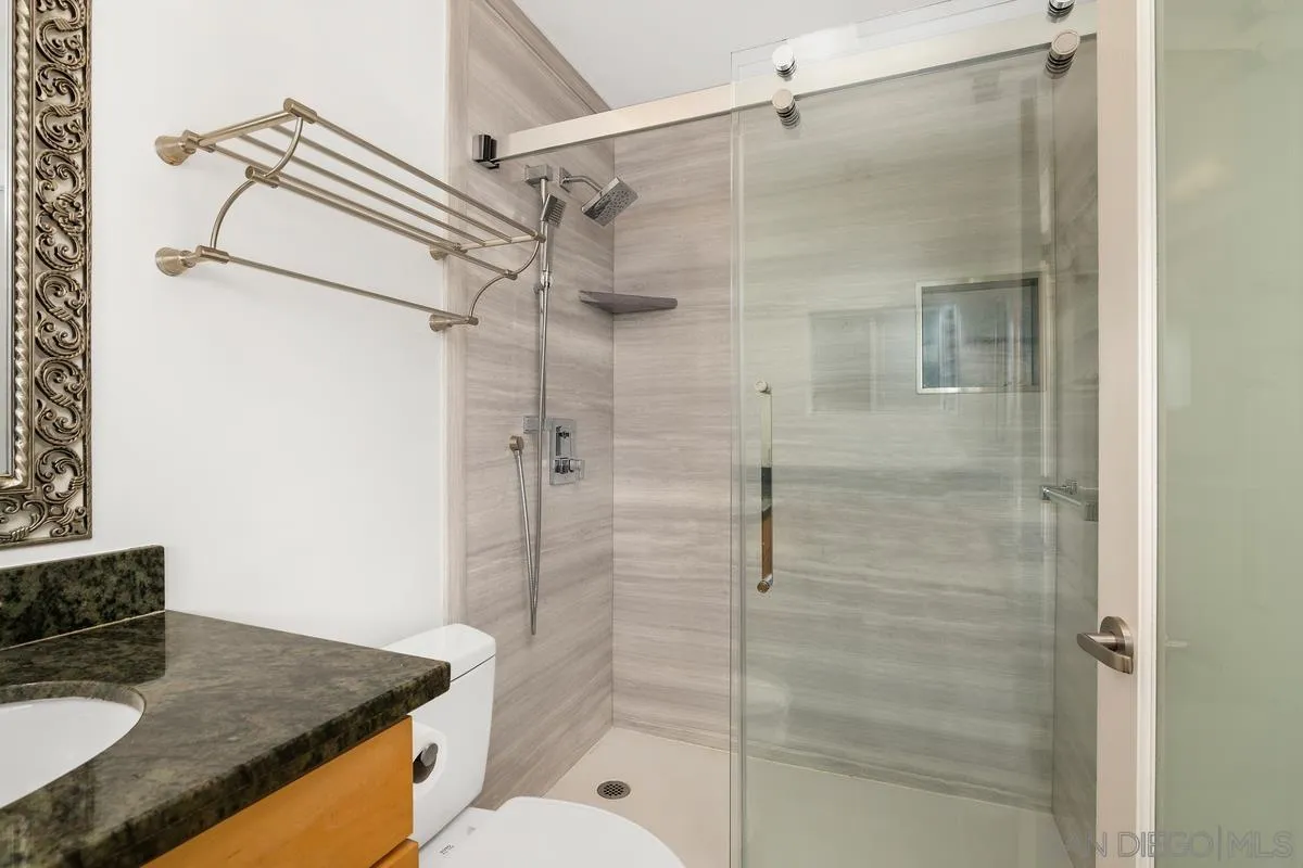 Photo #12: 2601036 Listing: Photo #12